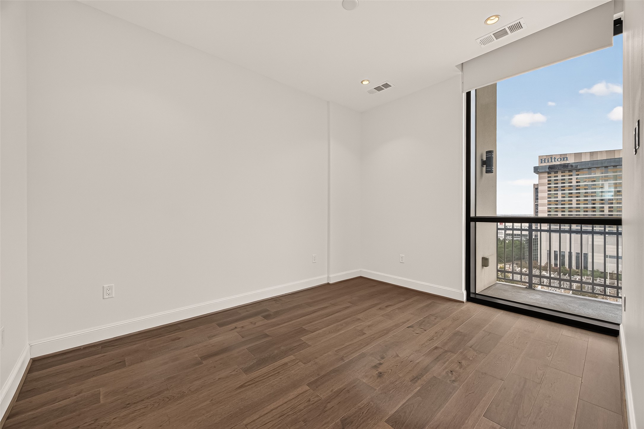 1211 Caroline Street 1403 Property Photo 23
