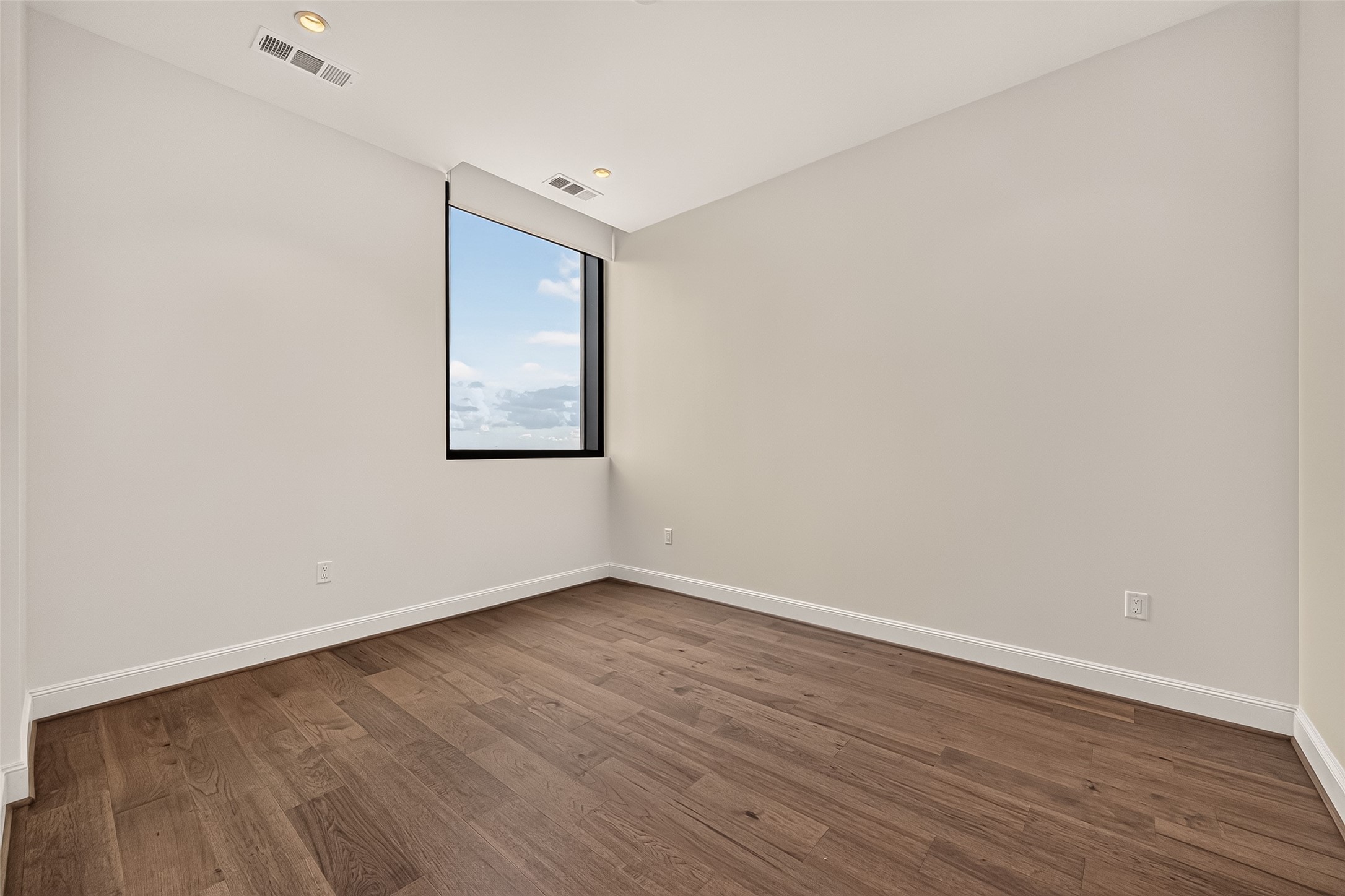 1211 Caroline Street 1403 Property Photo 30