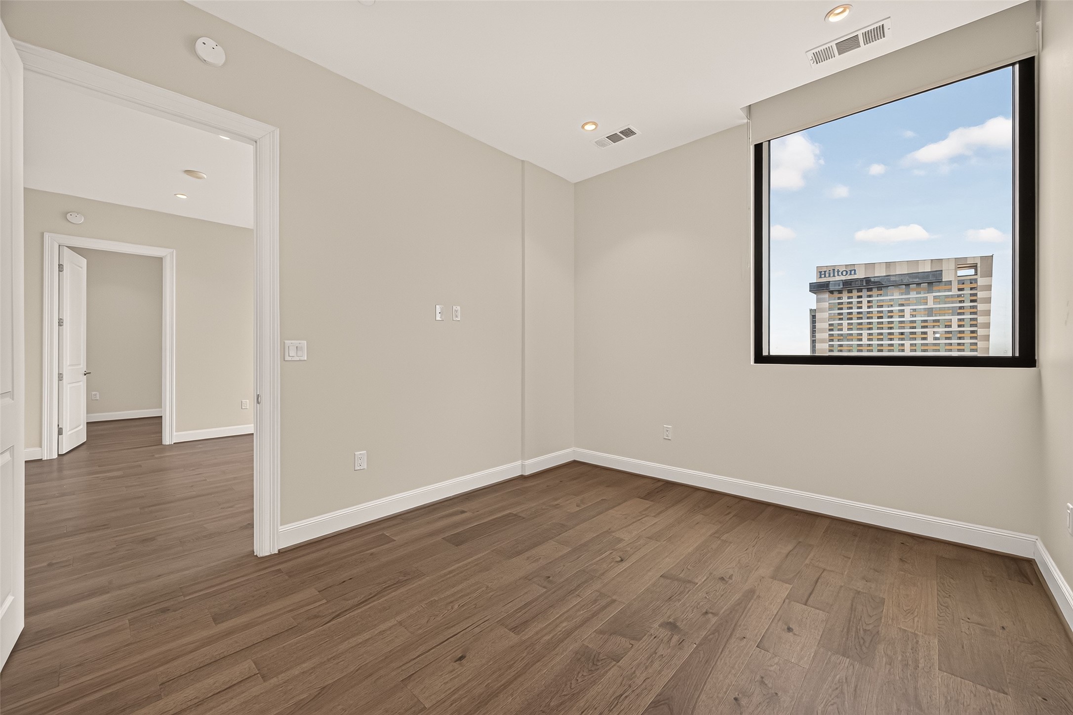 1211 Caroline Street 1403 Property Photo 31
