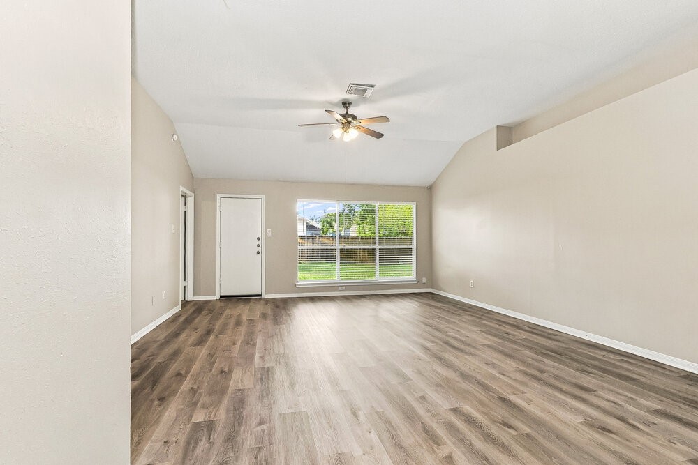 23623 Prairie Bird Drive Property Photo 3