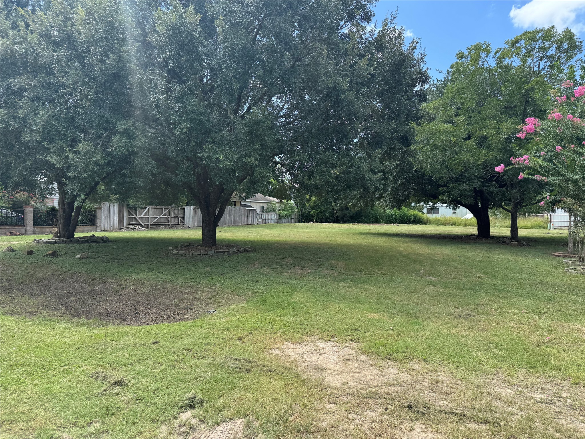 22115 Willowwood Drive Property Photo 3