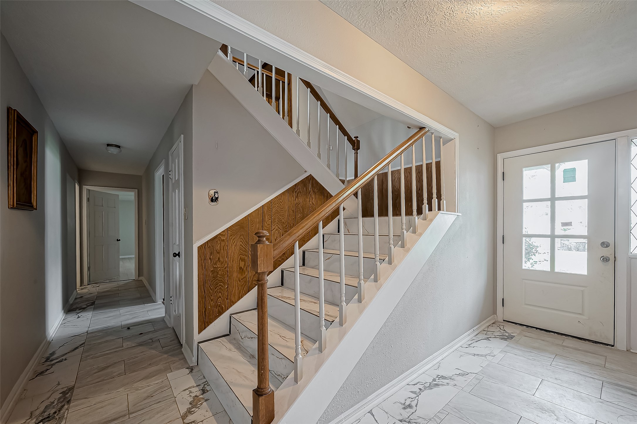 811 Loire Lane Property Photo 2