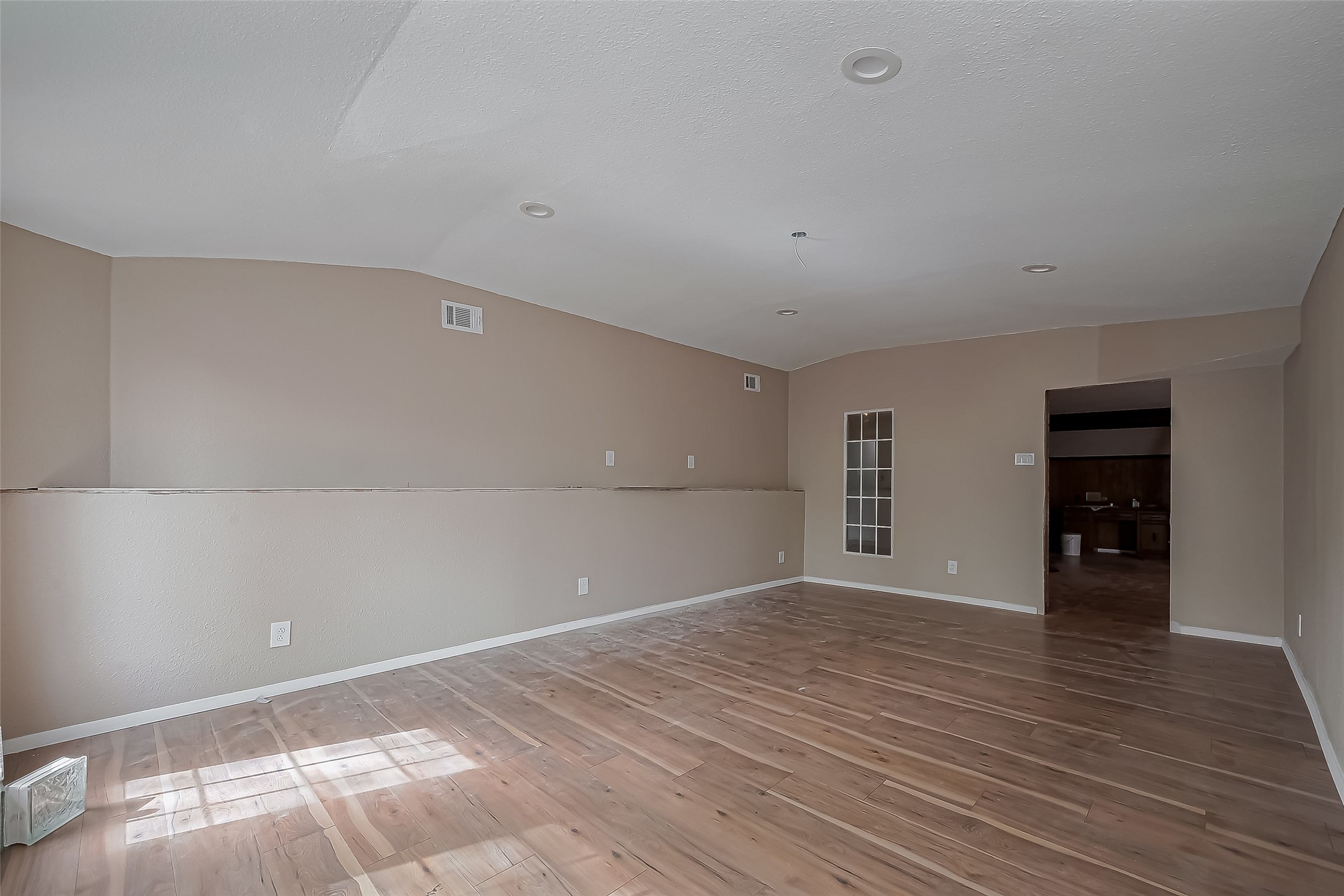 811 Loire Lane Property Photo 25