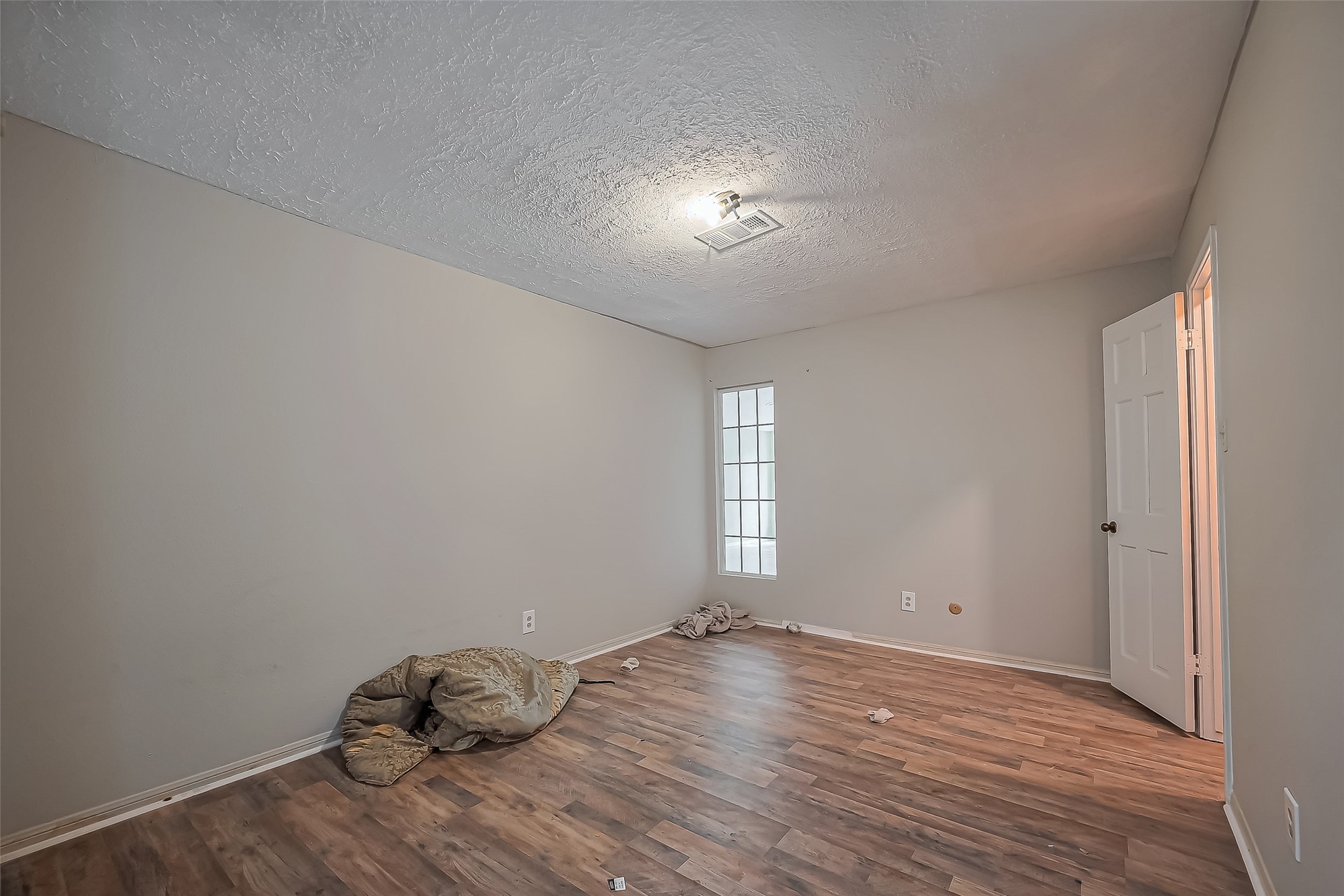 811 Loire Lane Property Photo 26