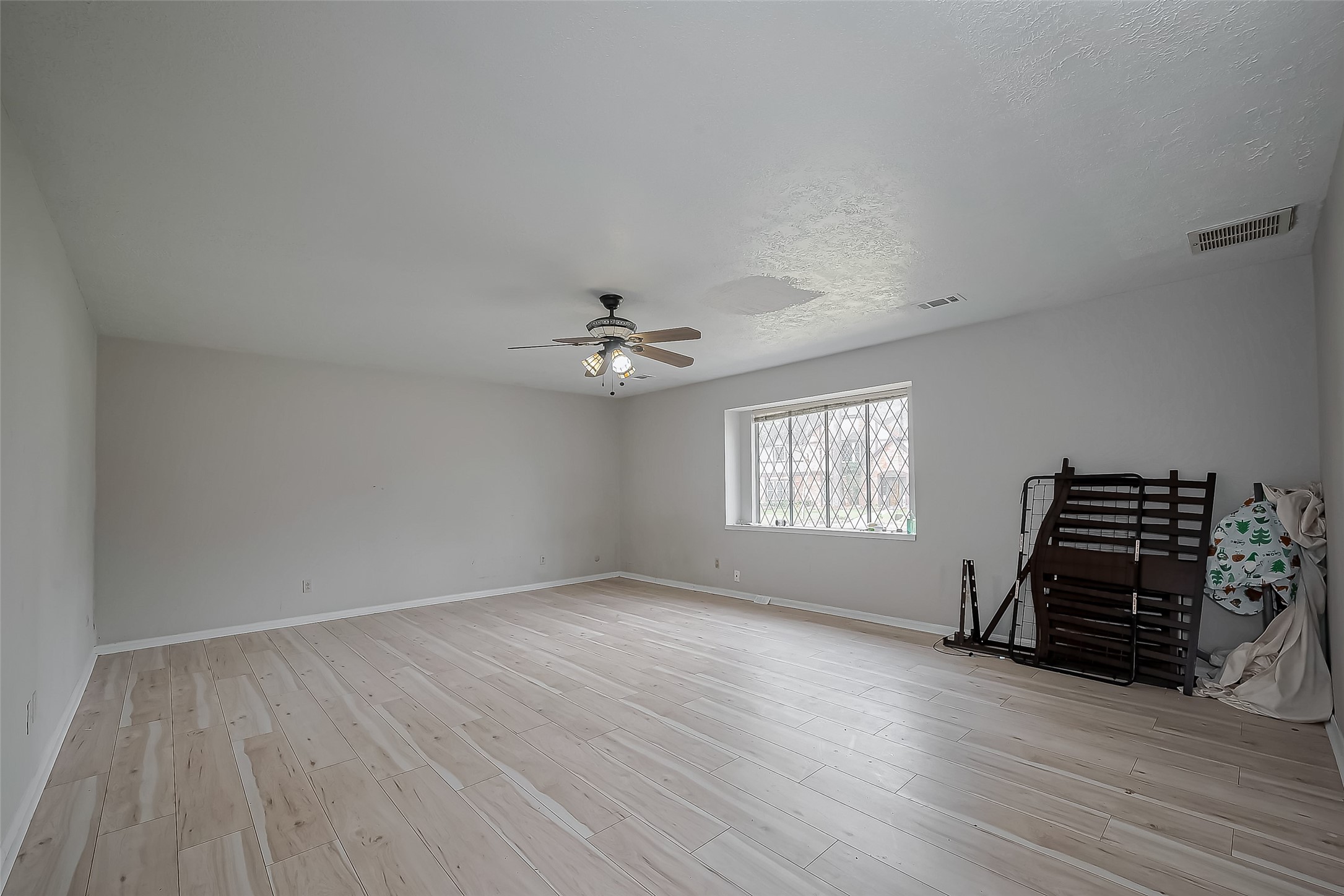 811 Loire Lane Property Photo 34