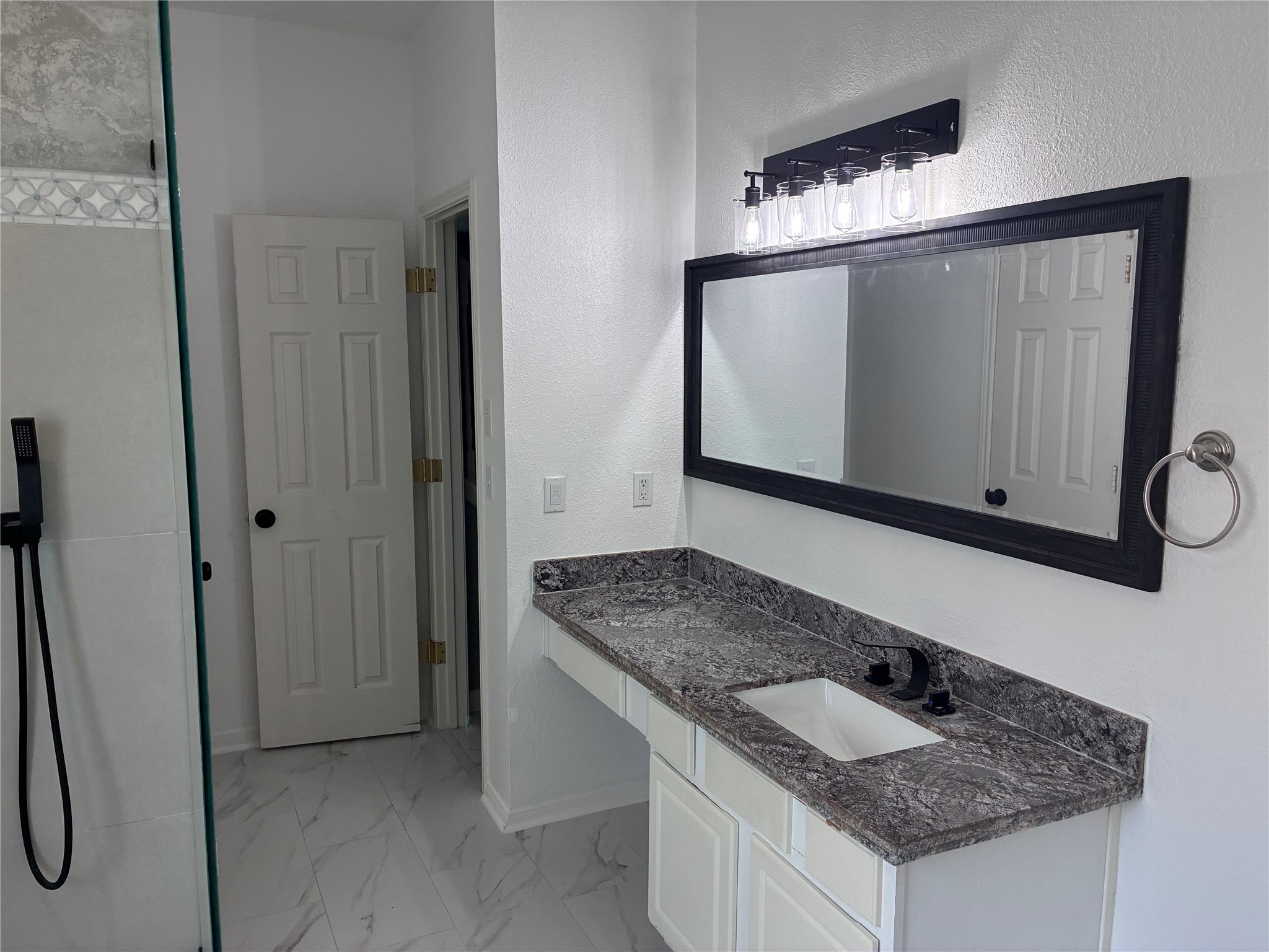 15402 Marlowe Grove Drive Property Photo 8
