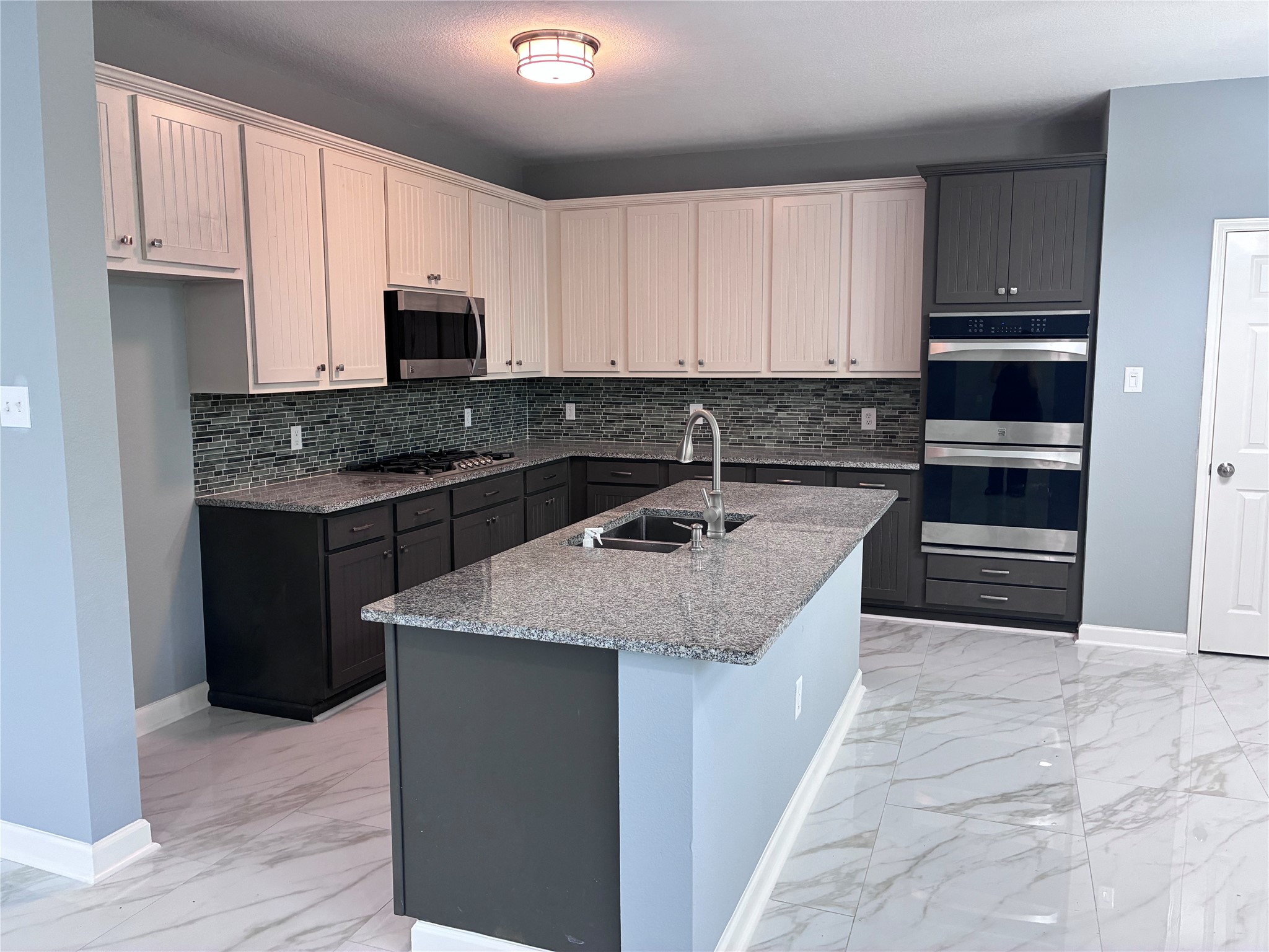 15402 Marlowe Grove Drive Property Photo 12