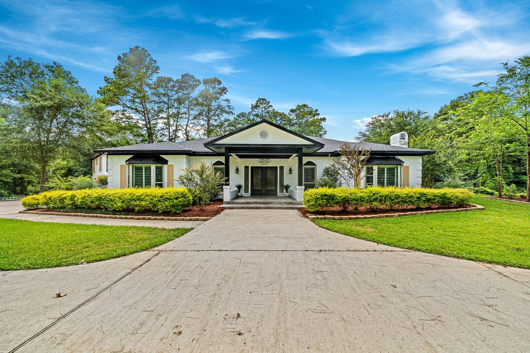 1966 Ogrady Drive Property Photo 2