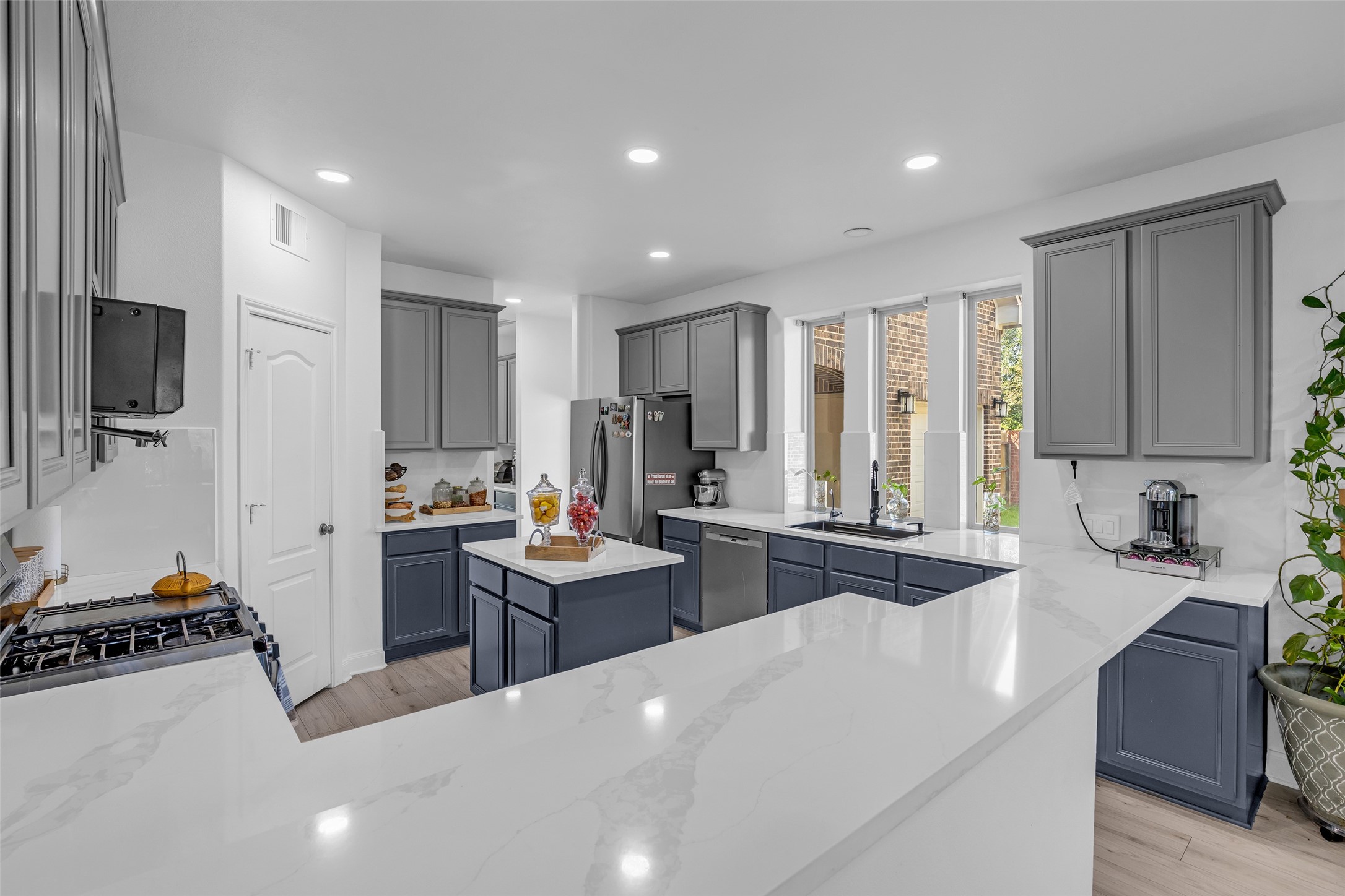 5626 Valley Country Lane Property Photo 10