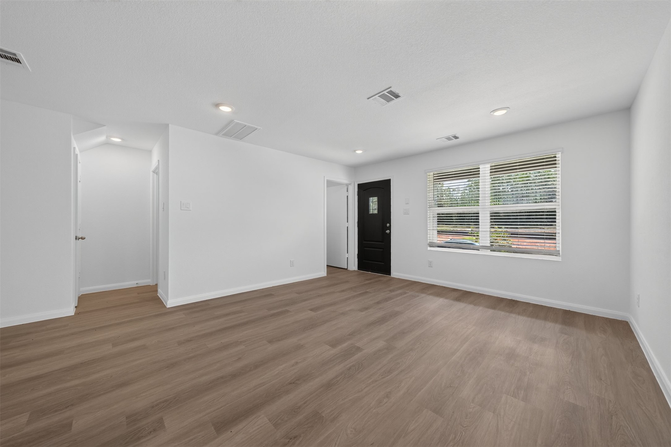 13046 Turret Bend Way Property Photo 8