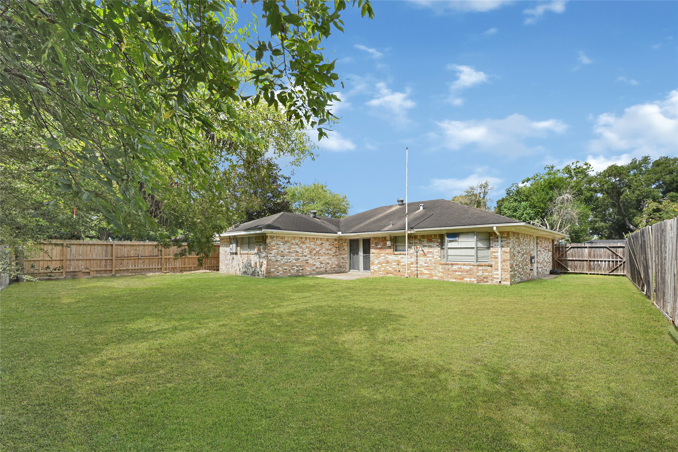 1501 Greenwood Dr Property Photo 21