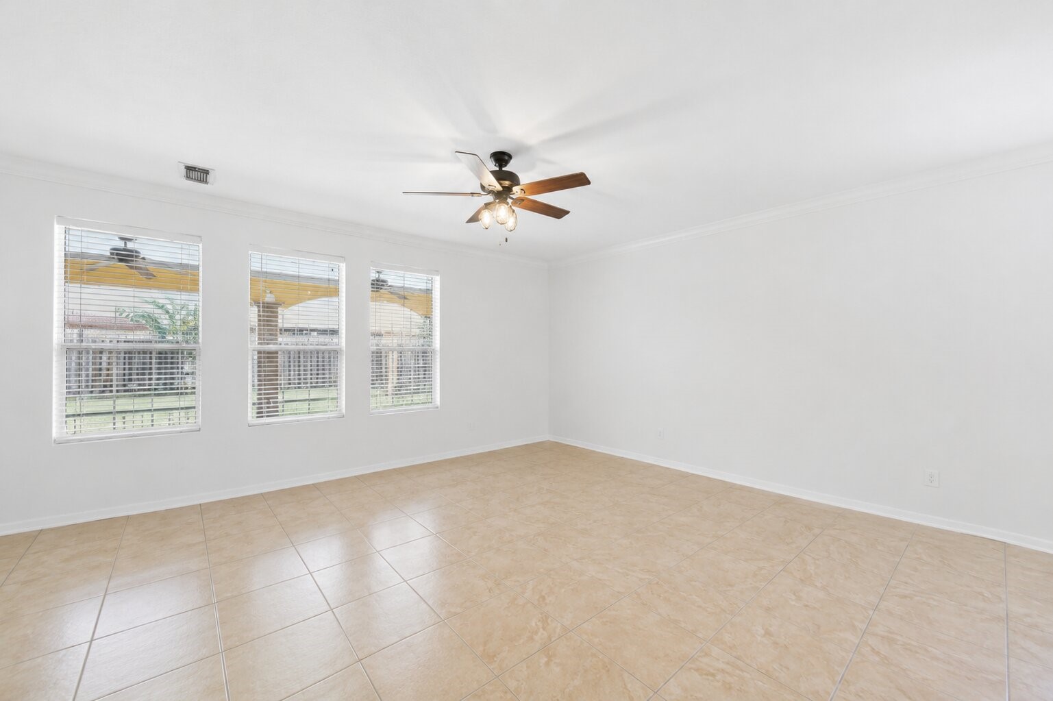 19522 Harvest Stream Way Property Photo 4