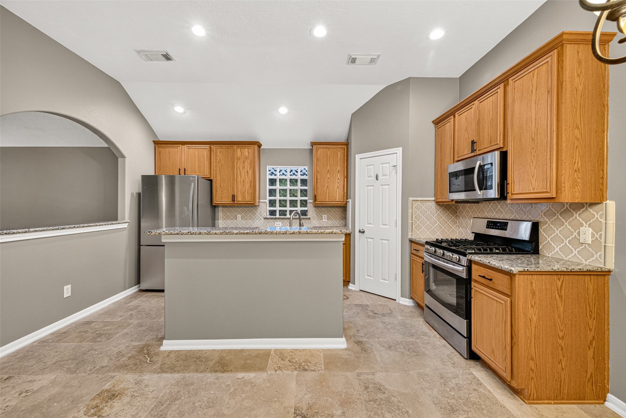 17814 N White Tail Court Property Photo 9