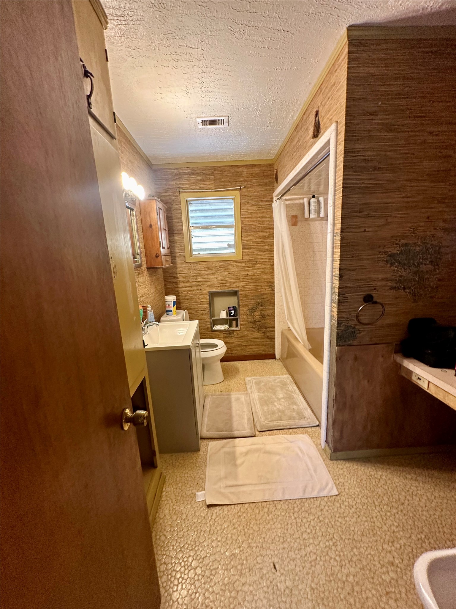 845 Jackson Avenue Property Photo 13