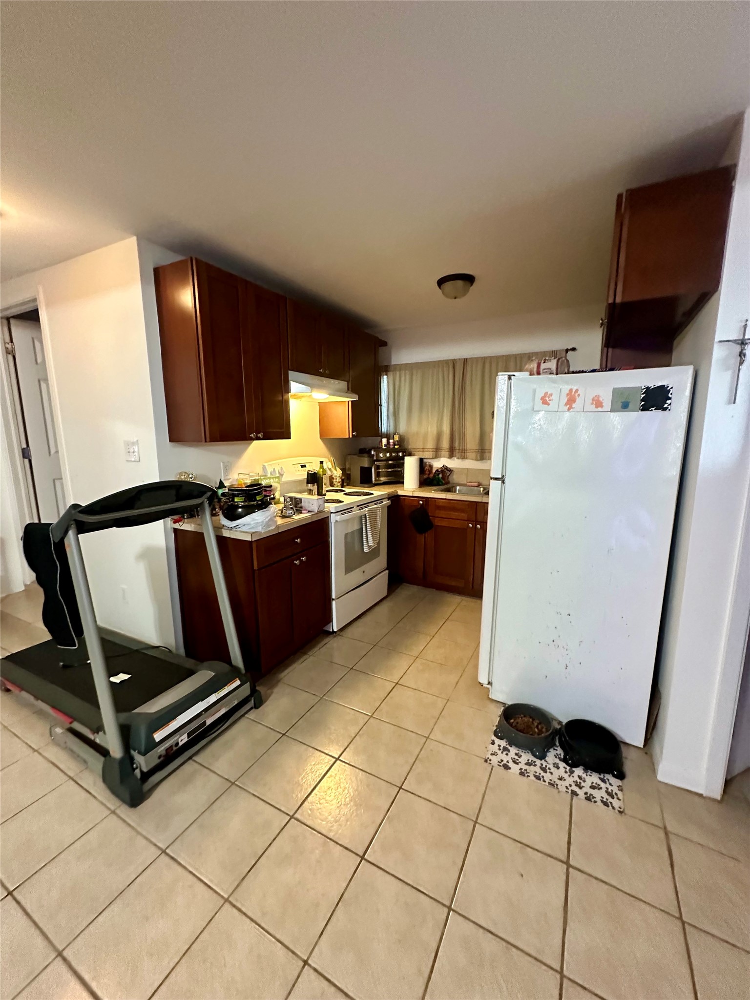 845 Jackson Avenue Property Photo 23