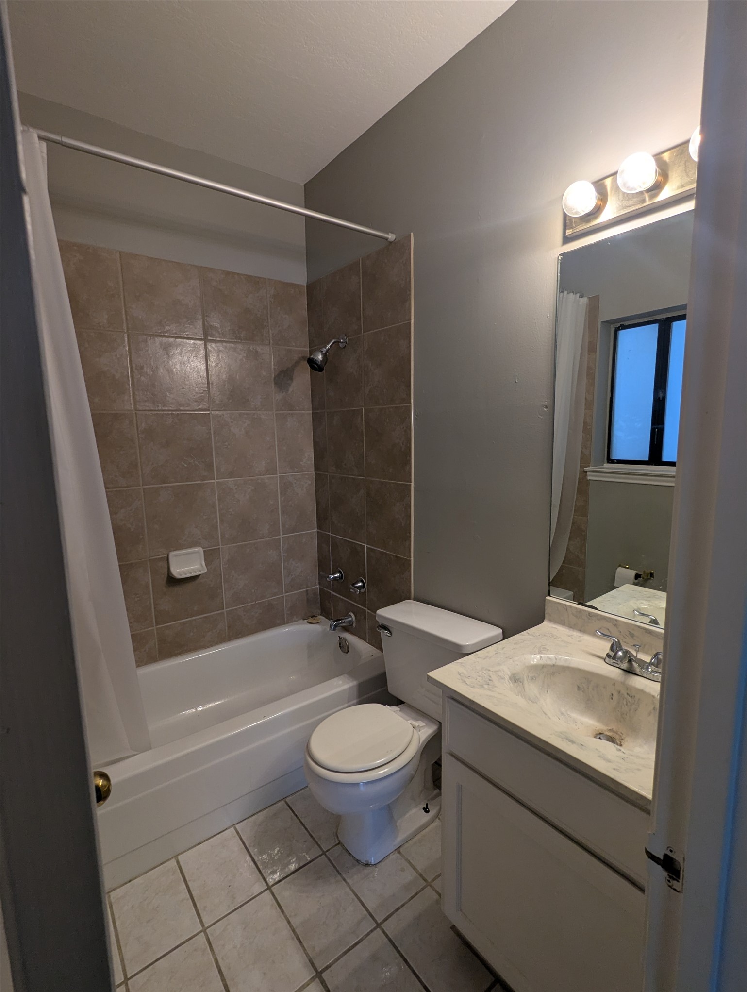 601 Nelray Boulevard 11 Property Photo 6