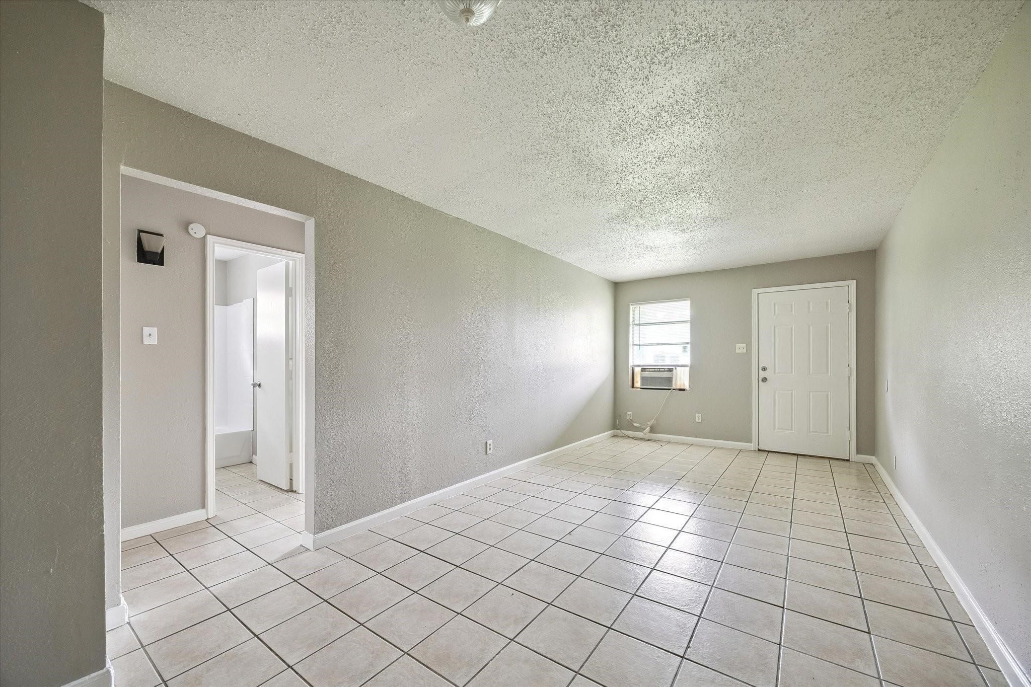 5107 Clover Street Property Photo 2