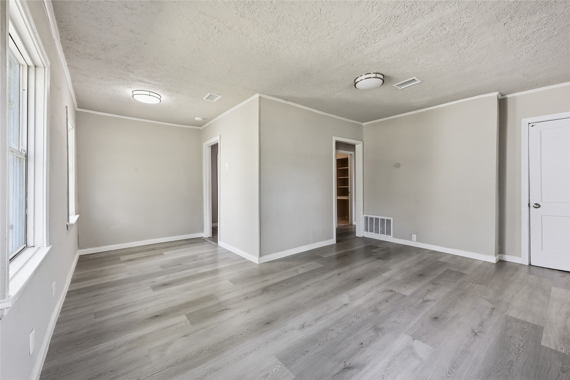 2088 Pope Street Property Photo 6