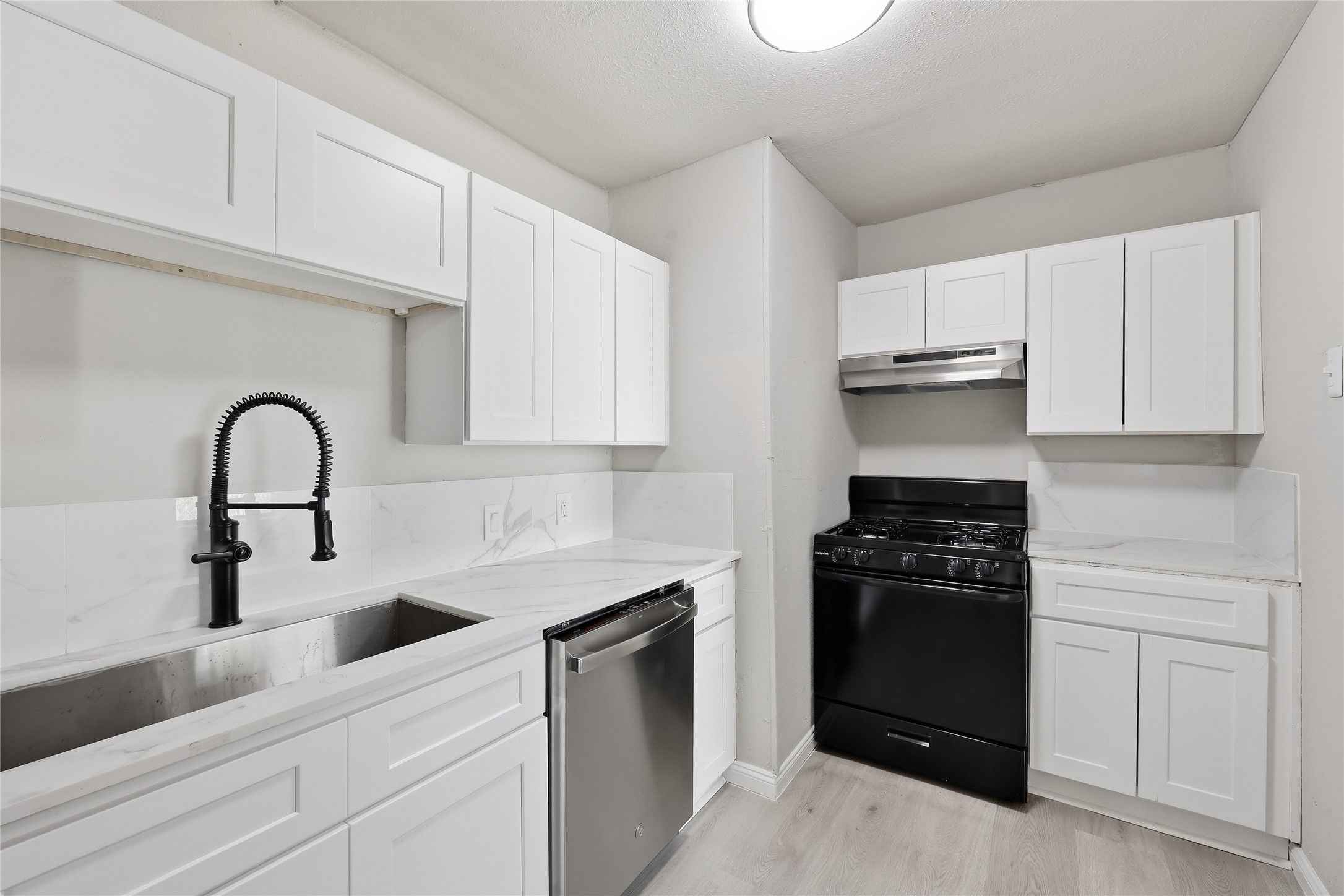 2088 Pope Street Property Photo 7