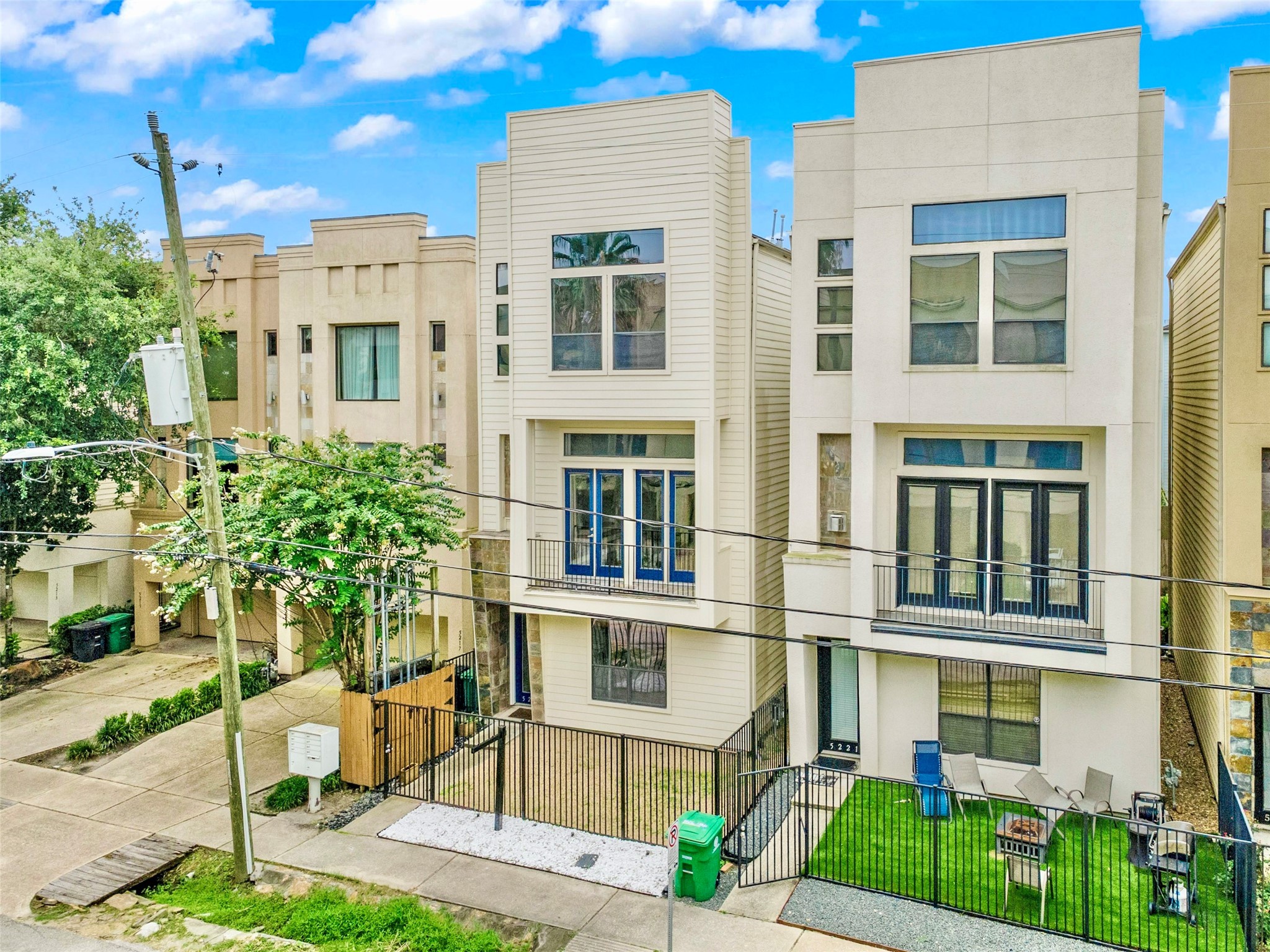 5219 Lillian Street Property Photo 3