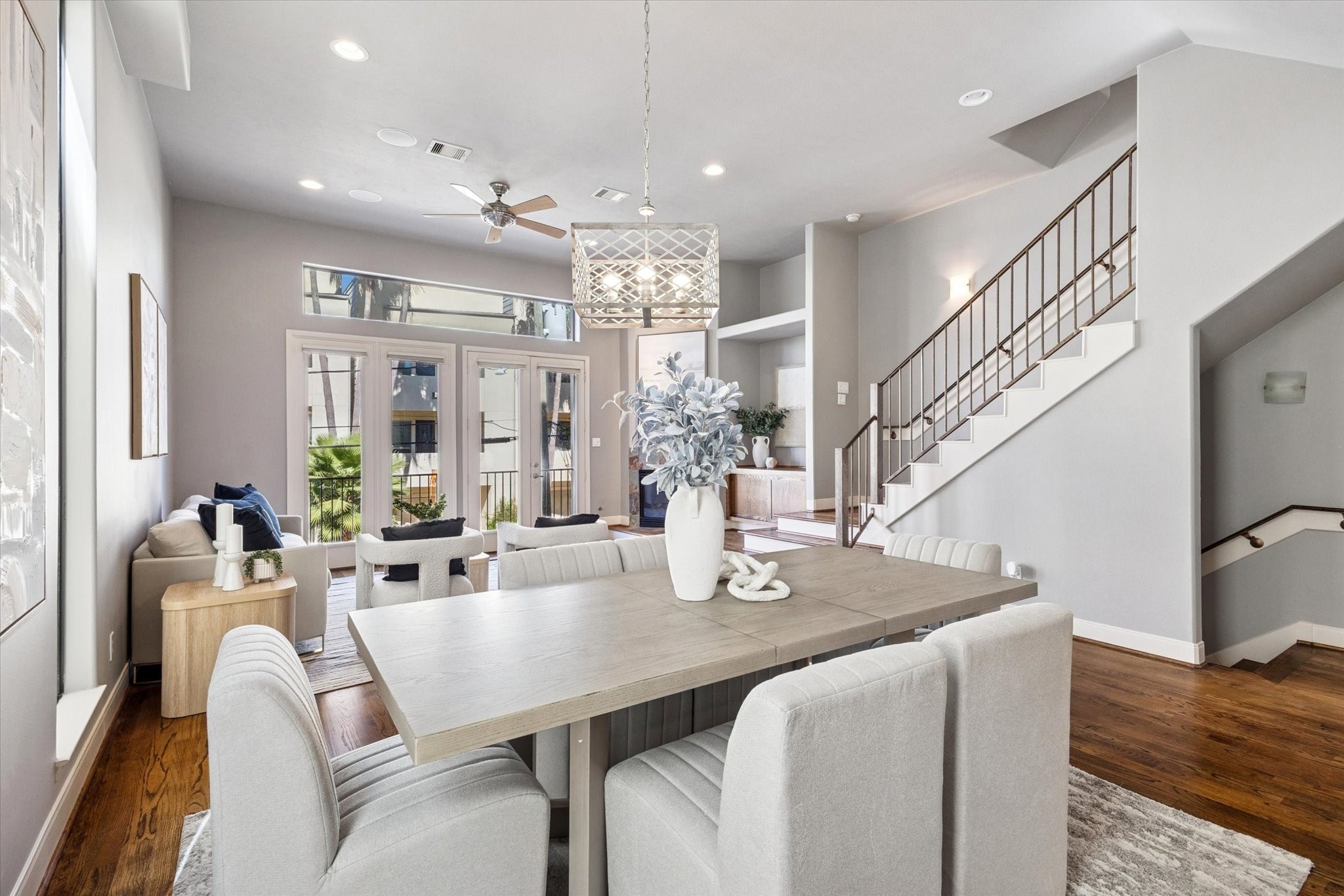 5219 Lillian Street Property Photo 6