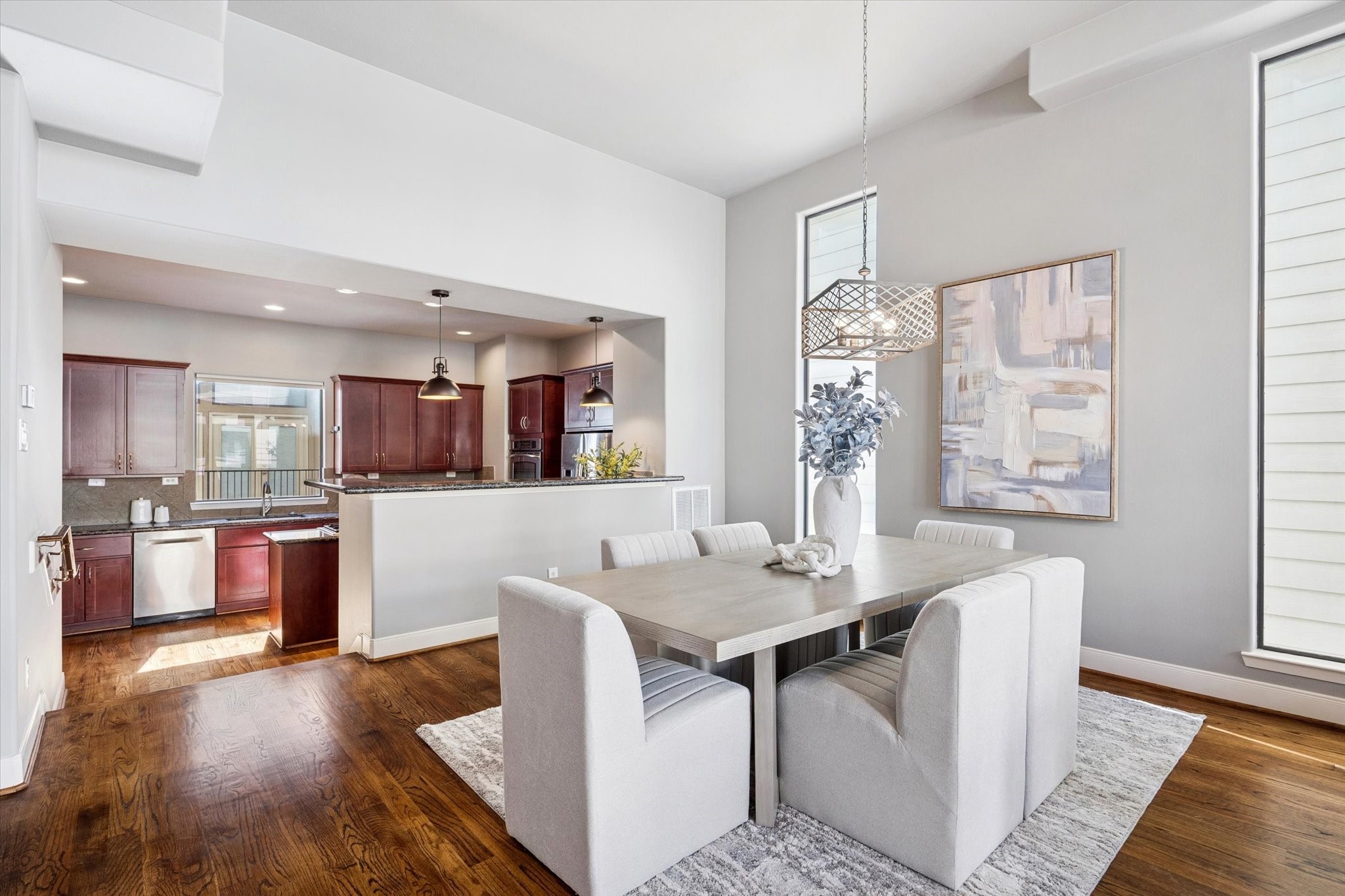 5219 Lillian Street Property Photo 7