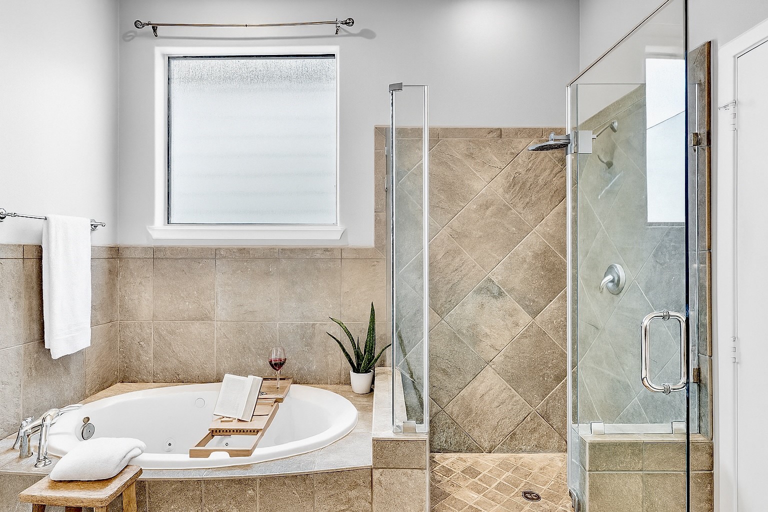 5219 Lillian Street Property Photo 13