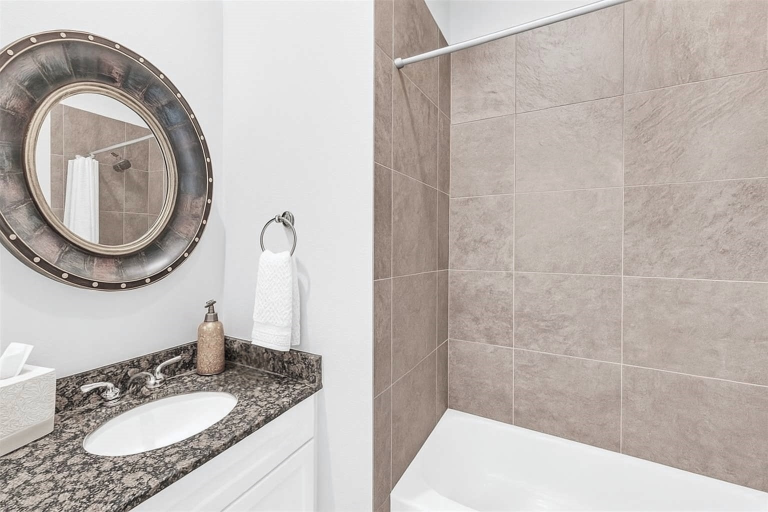 5219 Lillian Street Property Photo 18