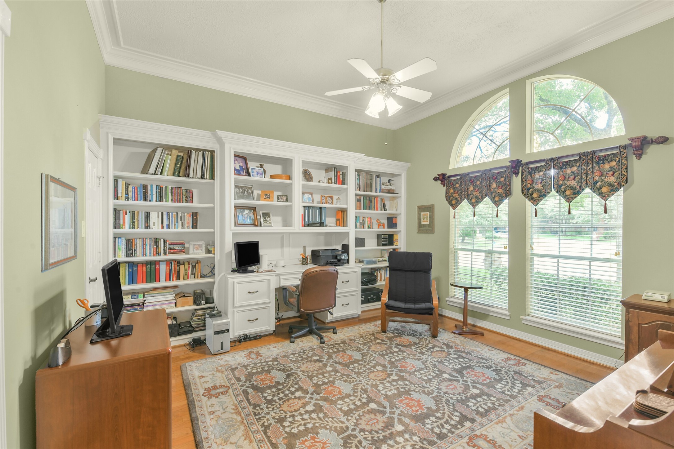 13711 Cahill Court Property Photo 7