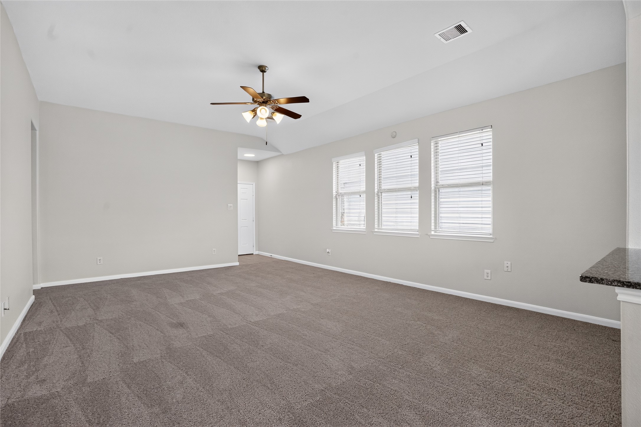 2411 Cactus Bend Drive Property Photo 5