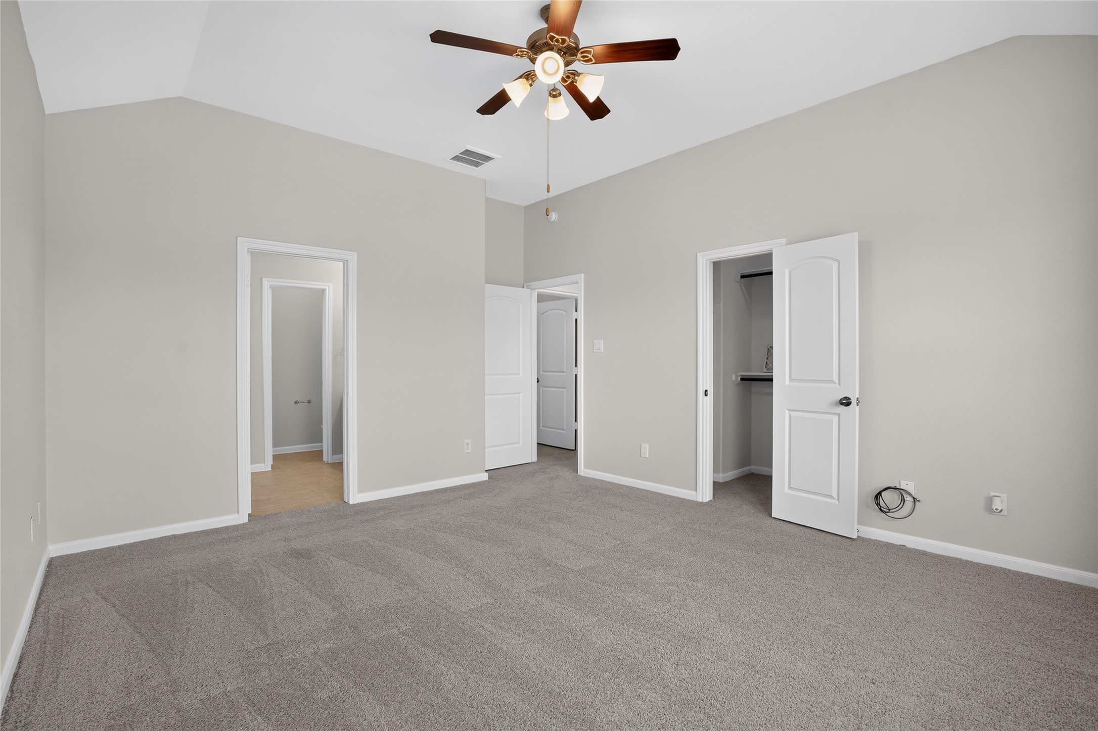 2411 Cactus Bend Drive Property Photo 6