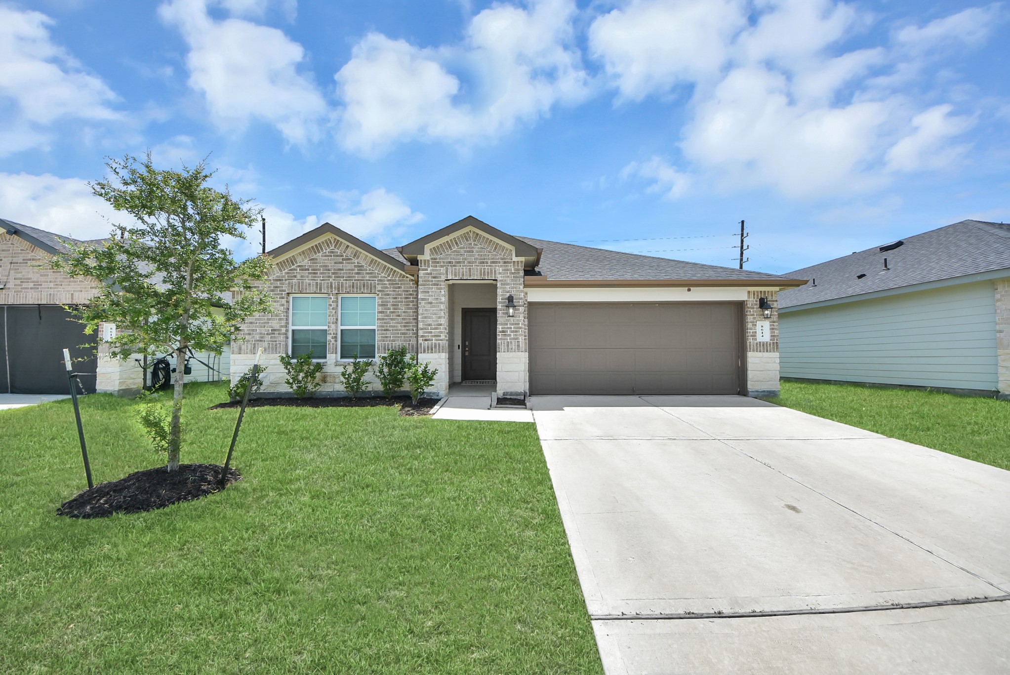 8614 Shumard Oak Drive Property Photo 4