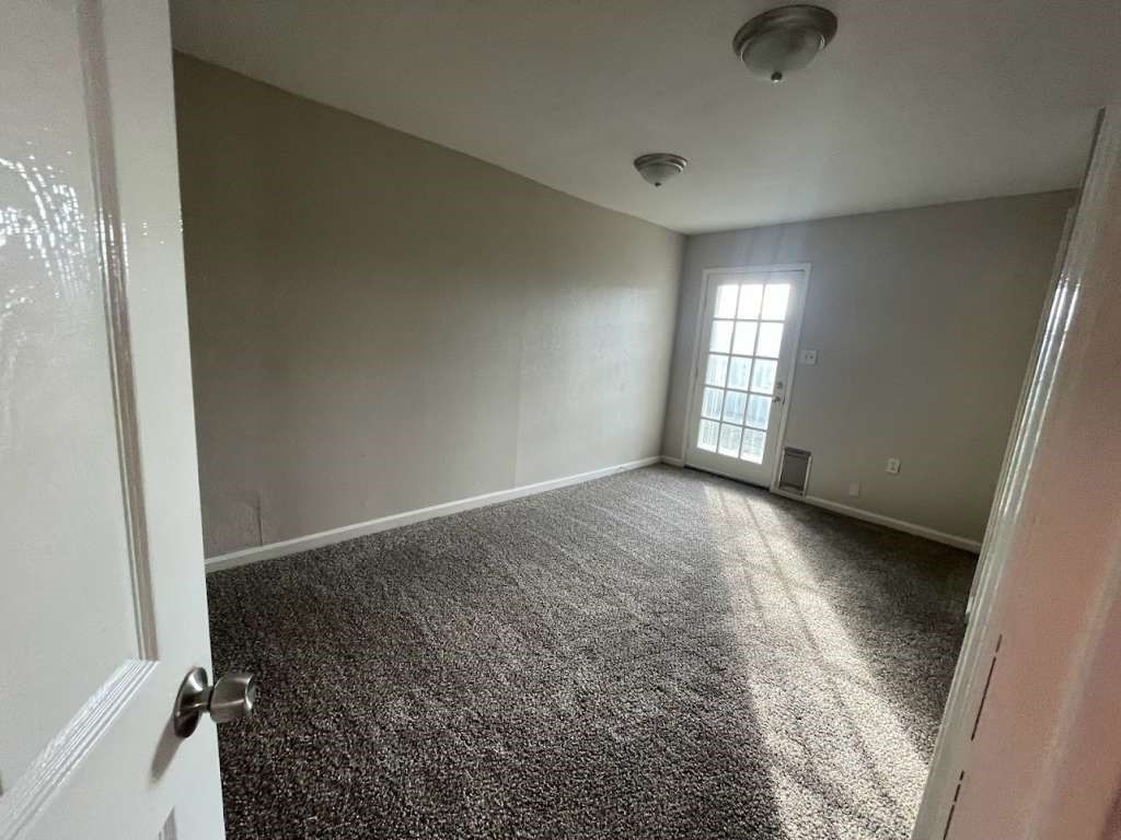 605 S Main Street 25 Property Photo 12
