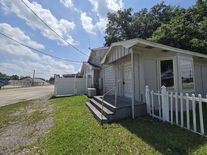 605 S Main Street 25 Property Photo 18