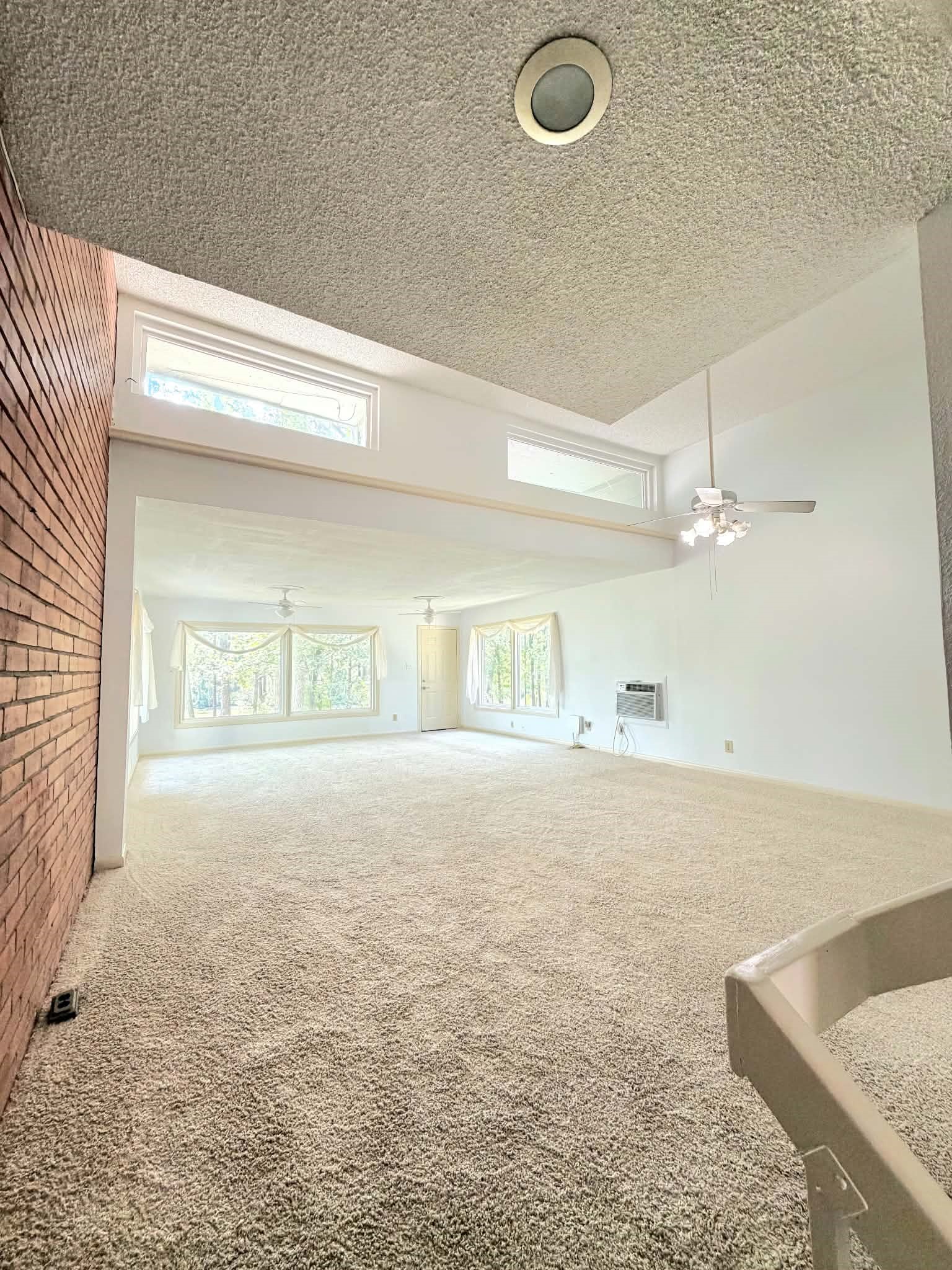 162 Villa Way Property Photo 5