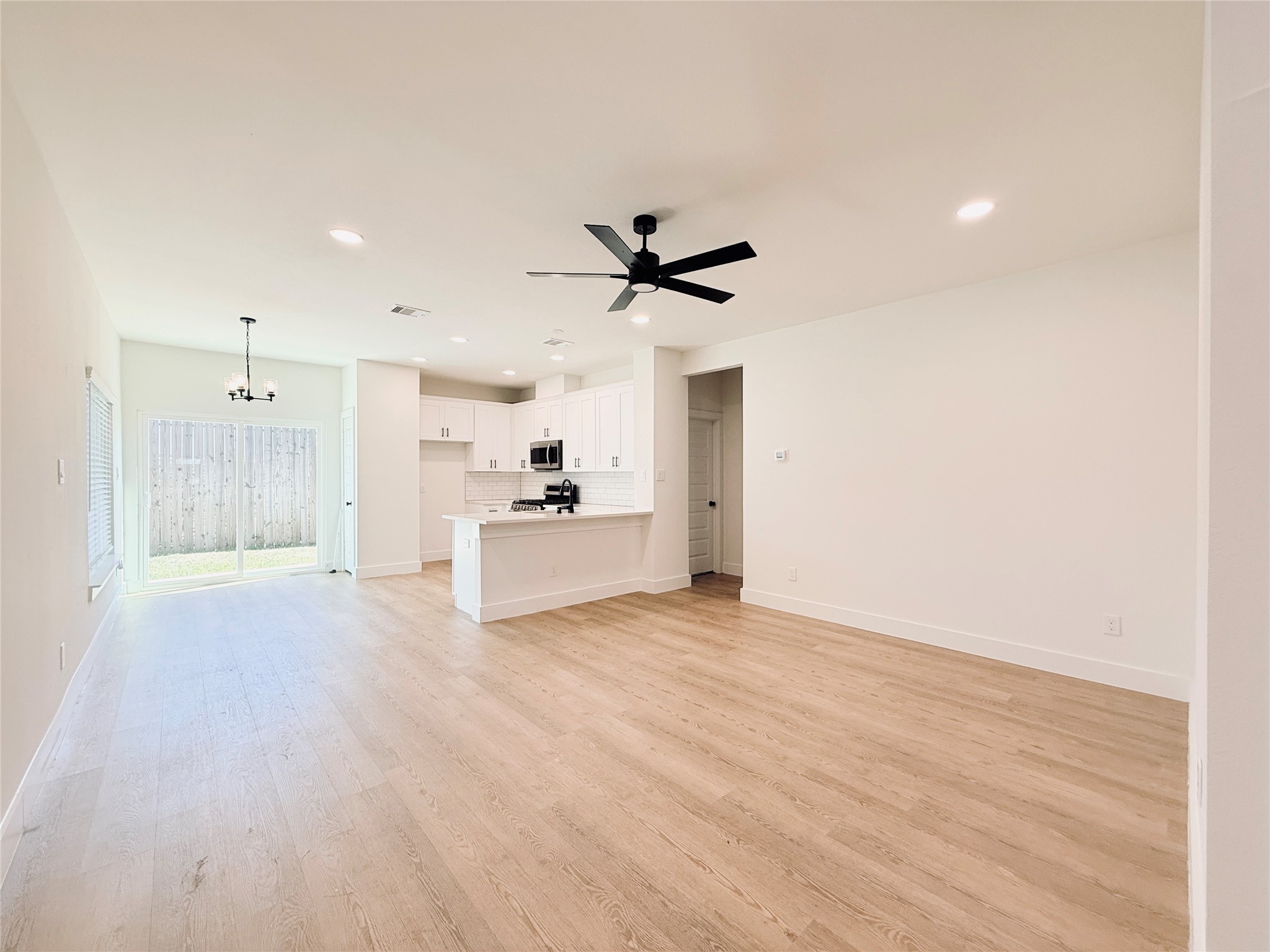 16575 Oasis Glade Drive Property Photo 5