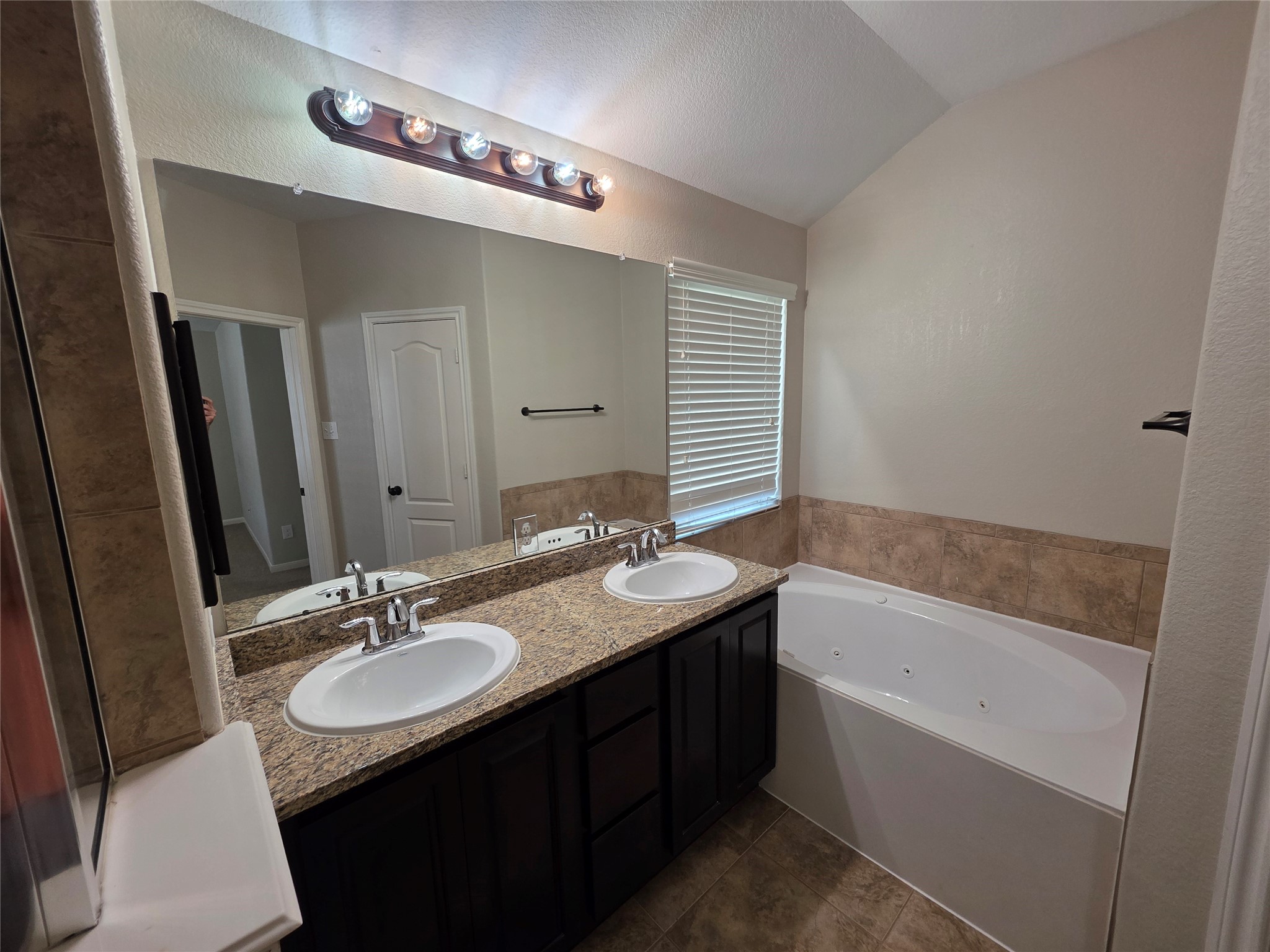 114 N Heritage Mill Circle Property Photo 20