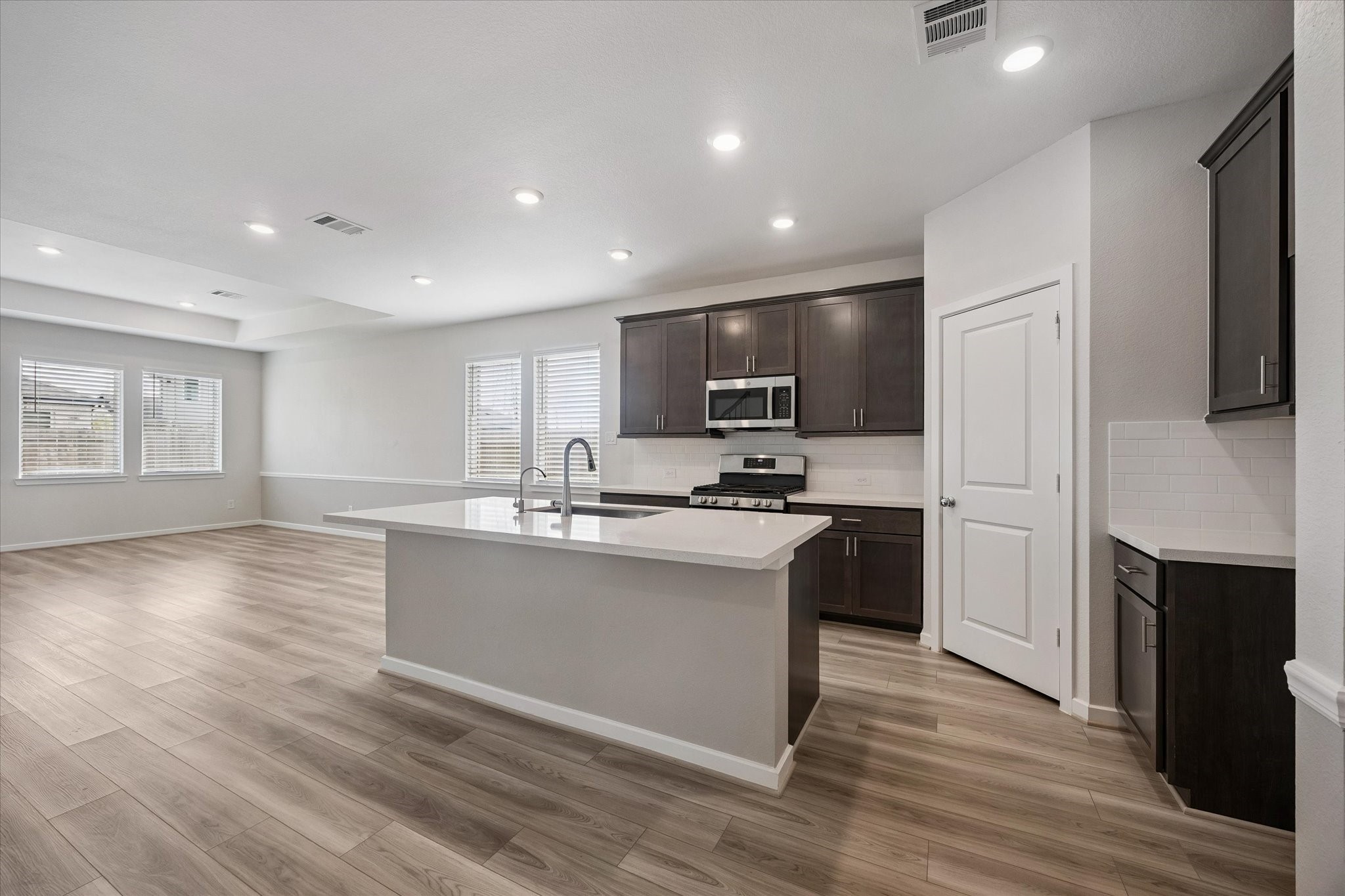 9510 Honey Run Lane Property Photo 4