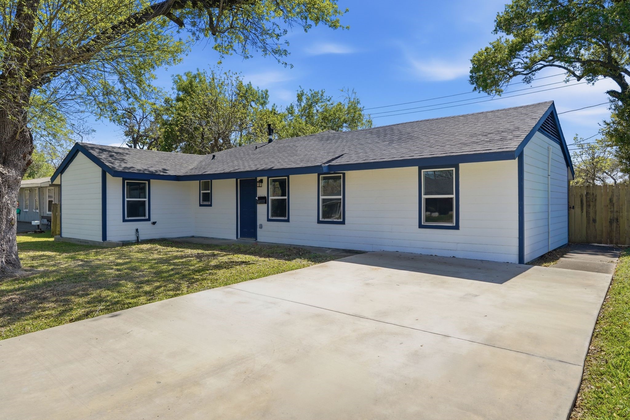 5962 Ridgeway Drive Property Photo 1