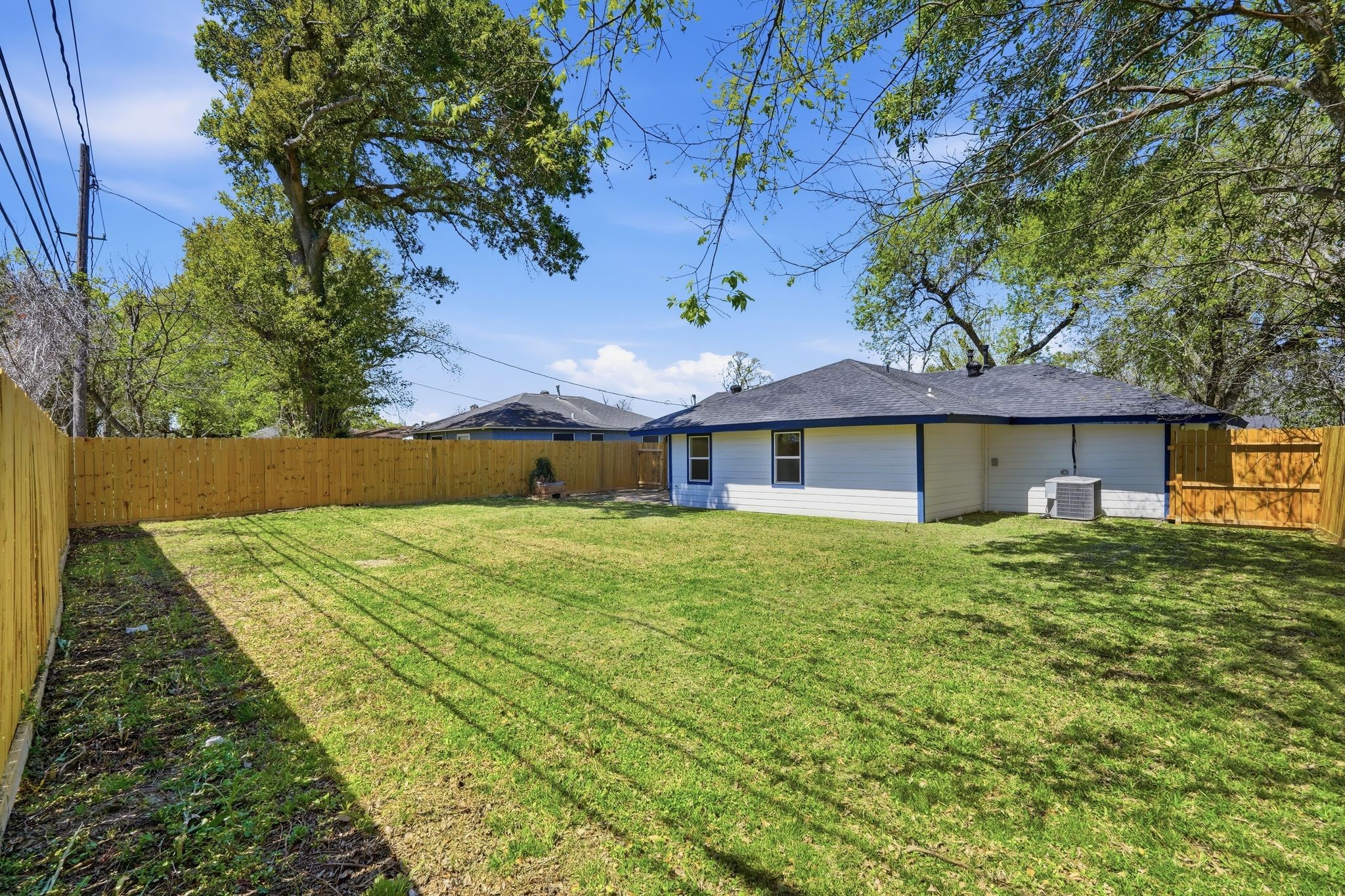 5962 Ridgeway Drive Property Photo 20