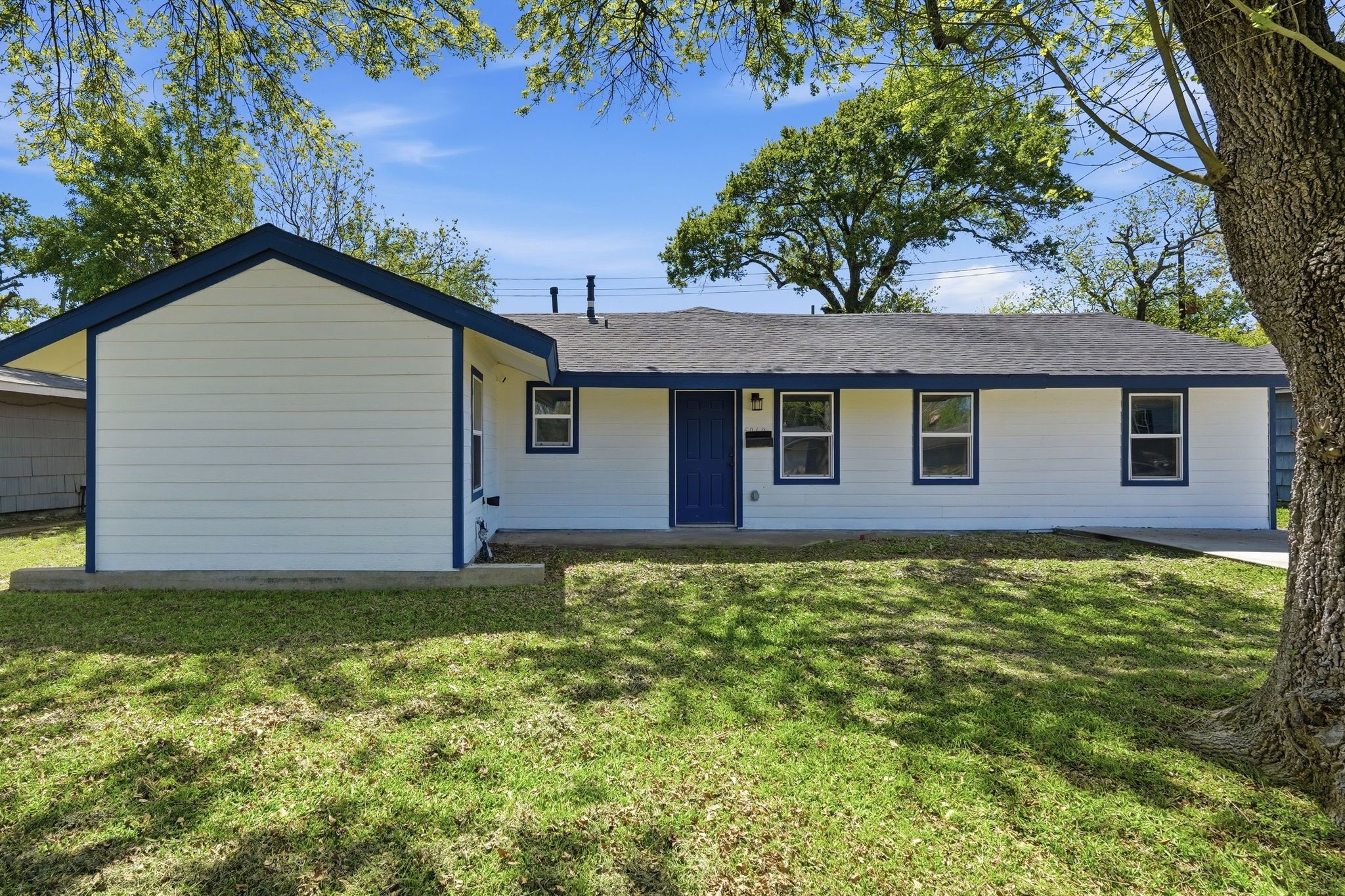 5962 Ridgeway Drive Property Photo 22