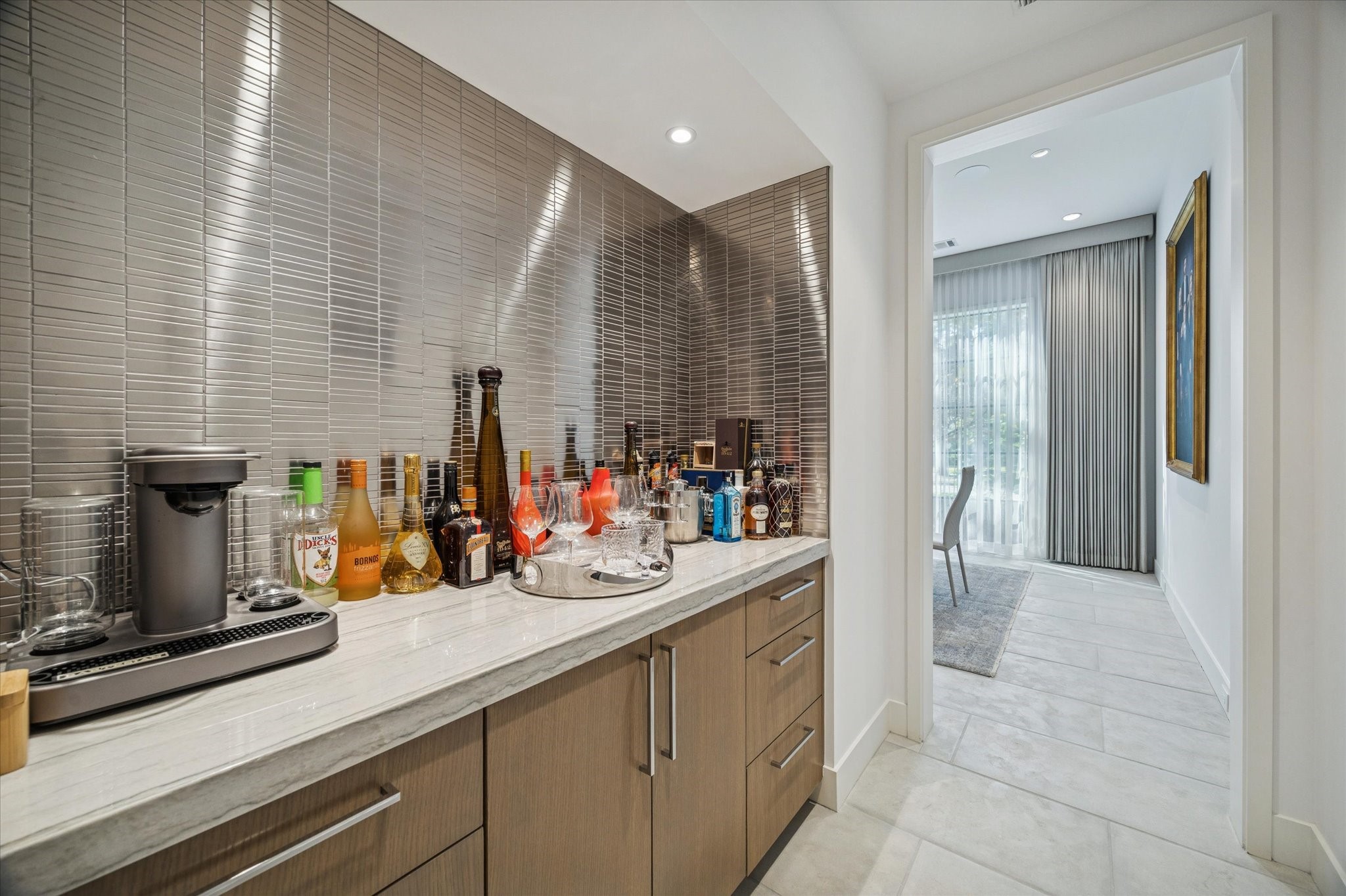 212 E Cowan Drive Property Photo 19