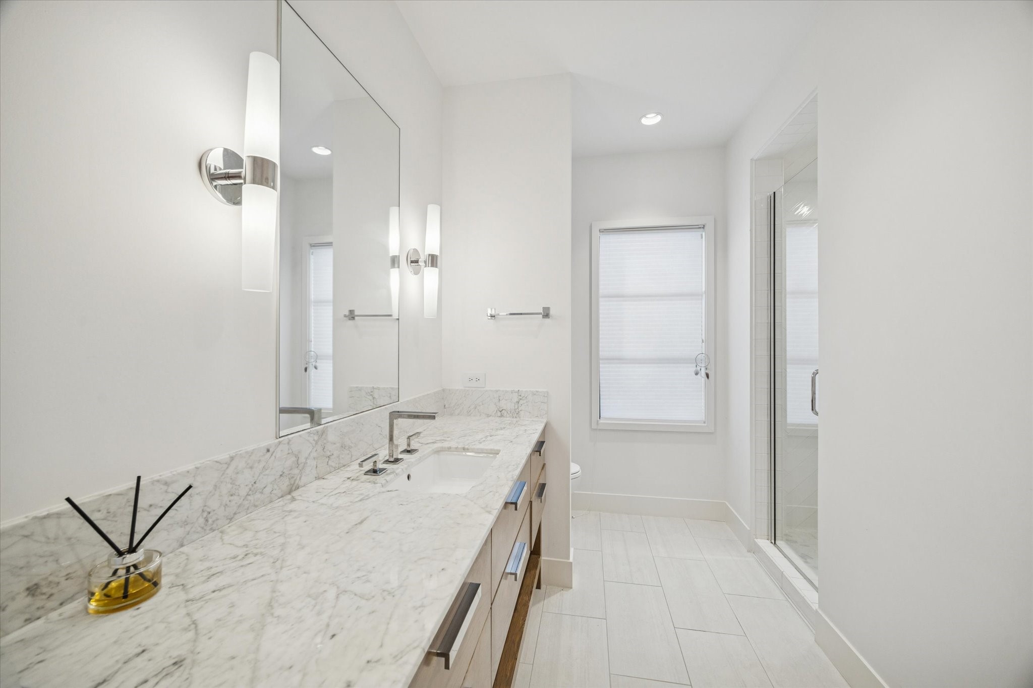 212 E Cowan Drive Property Photo 36