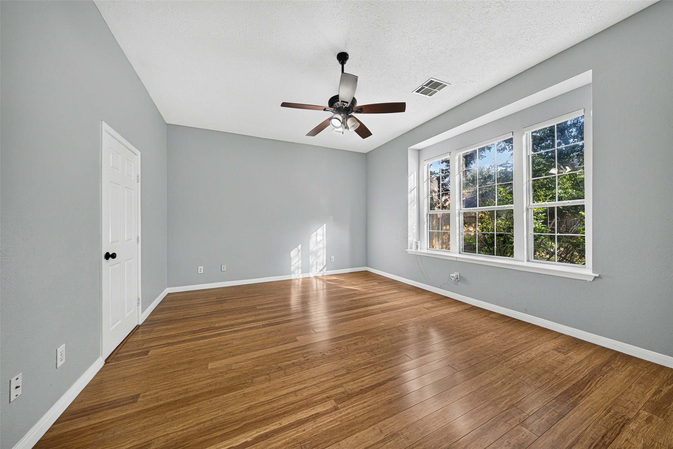 7406 Greatwood Grove Drive Property Photo 26