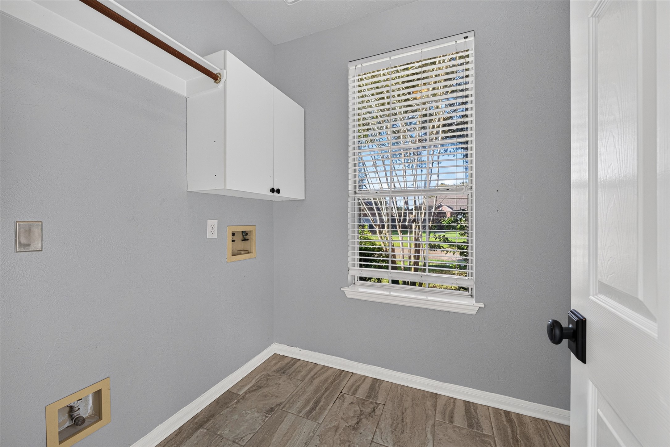 7406 Greatwood Grove Drive Property Photo 34