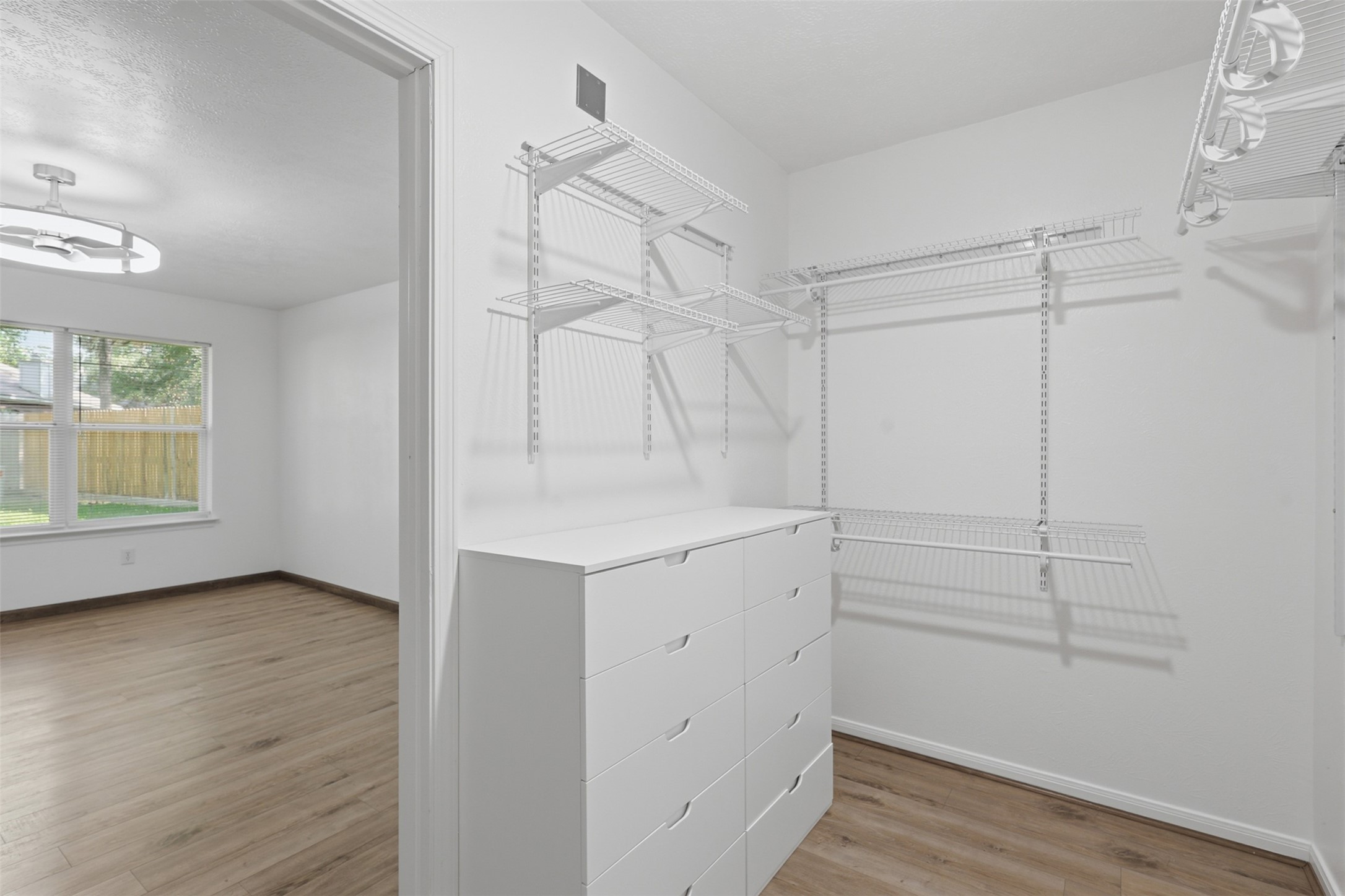 97 N Hollylaurel Circle Property Photo 30