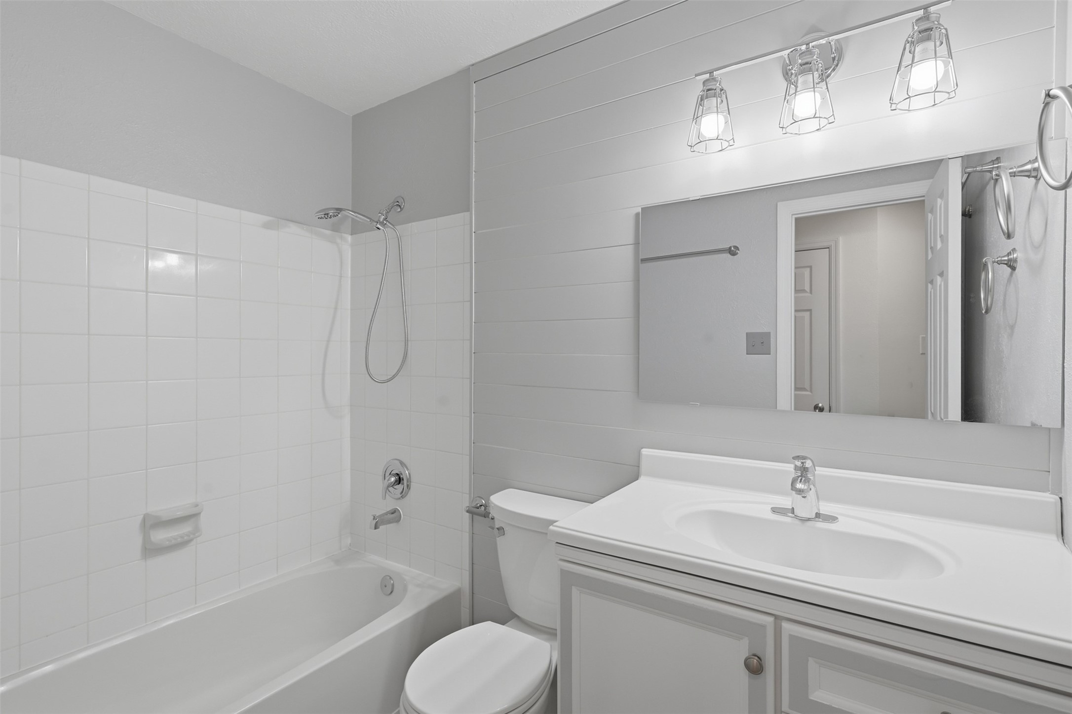 97 N Hollylaurel Circle Property Photo 37