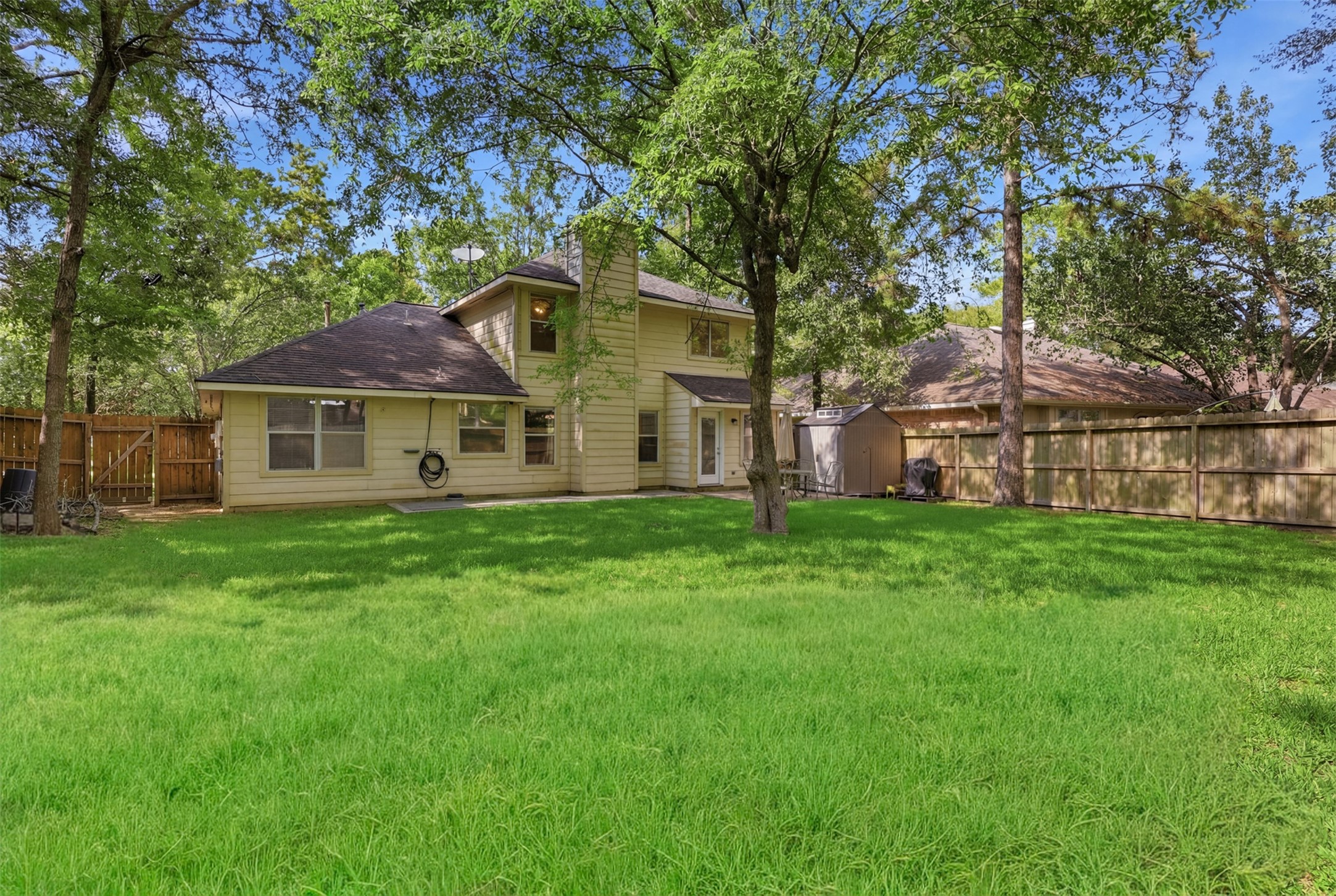 97 N Hollylaurel Circle Property Photo 39