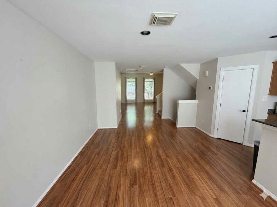1253 W 17th Street Property Photo 4