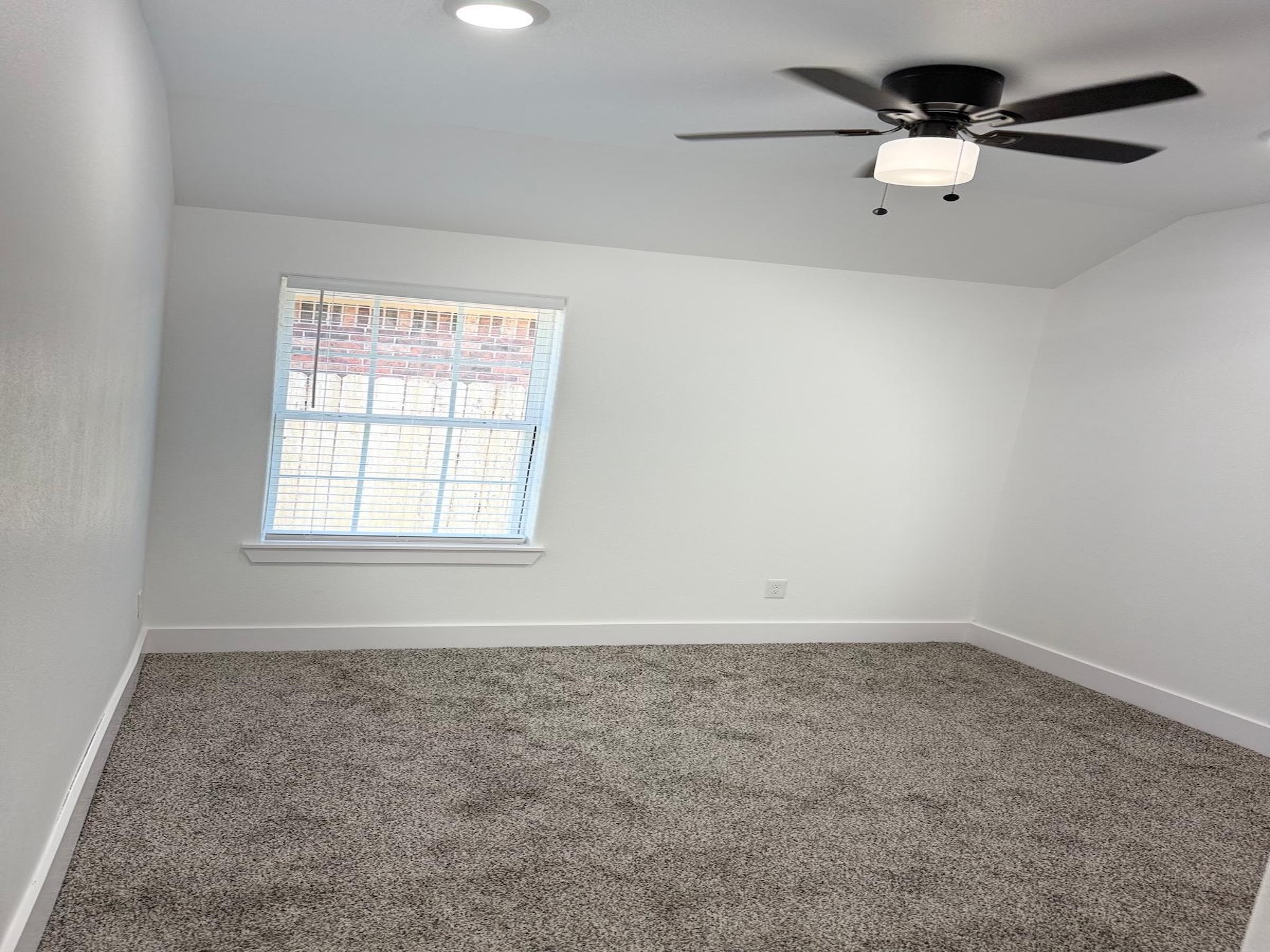 5224 Kendall Glen Court Property Photo 6